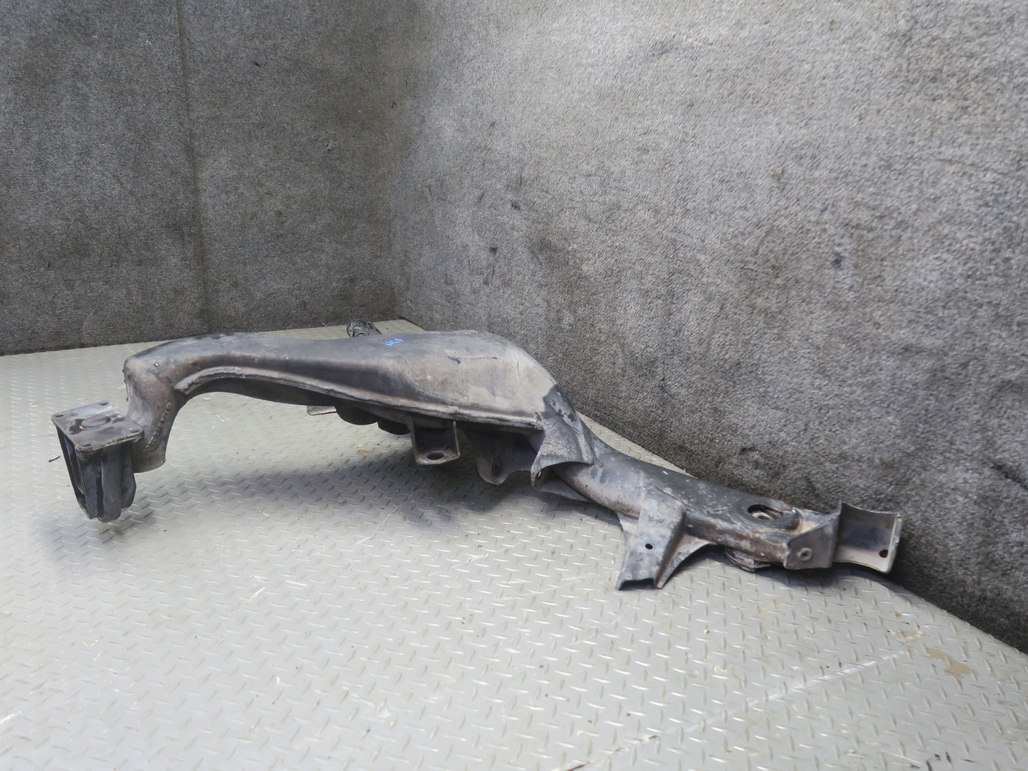 86-89 Mercedes R107 560SL Rear Suspension Crossmember Subframe K-frame Cradle