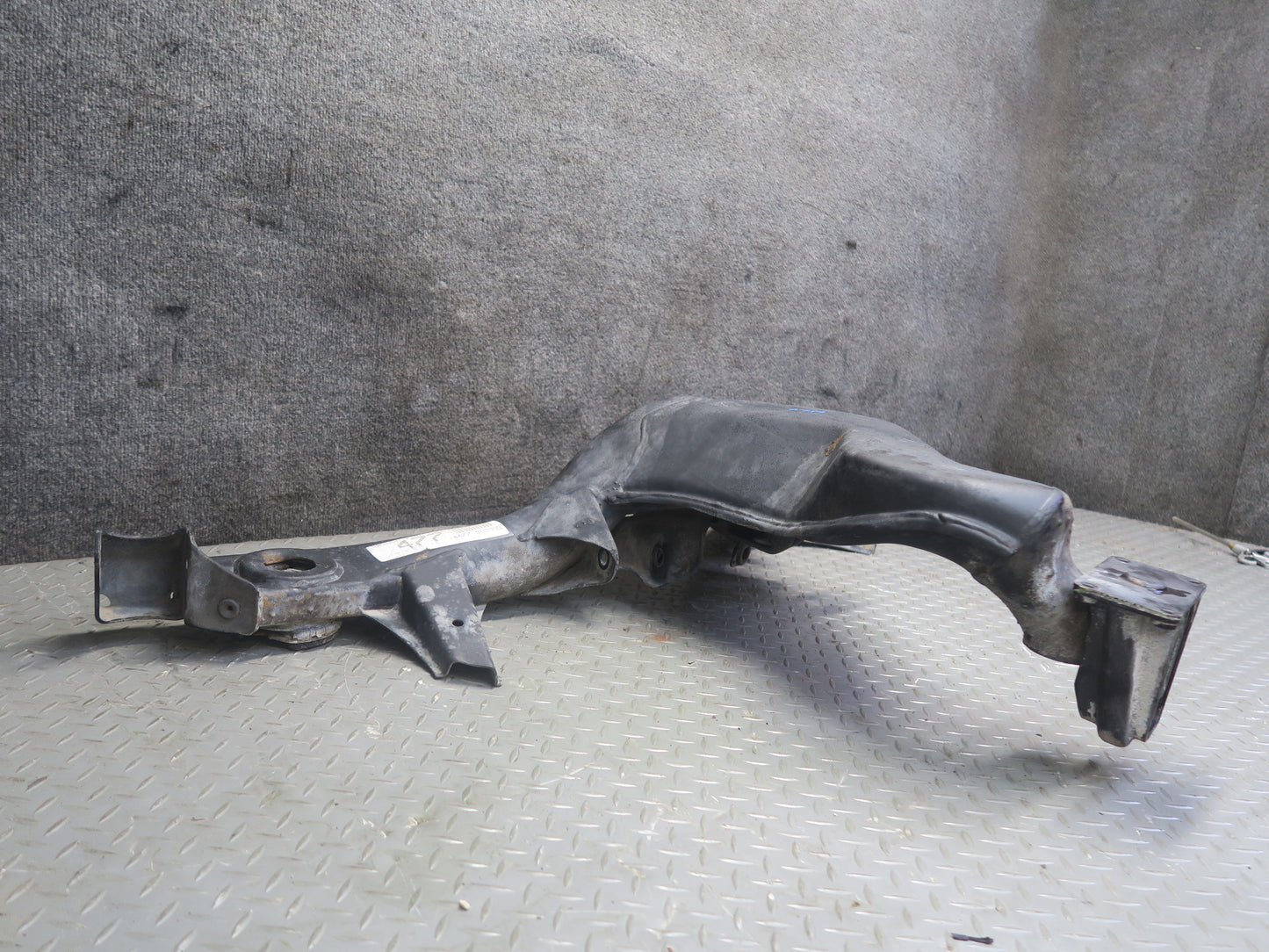 86-89 Mercedes R107 560SL Rear Suspension Crossmember Subframe K-frame Cradle