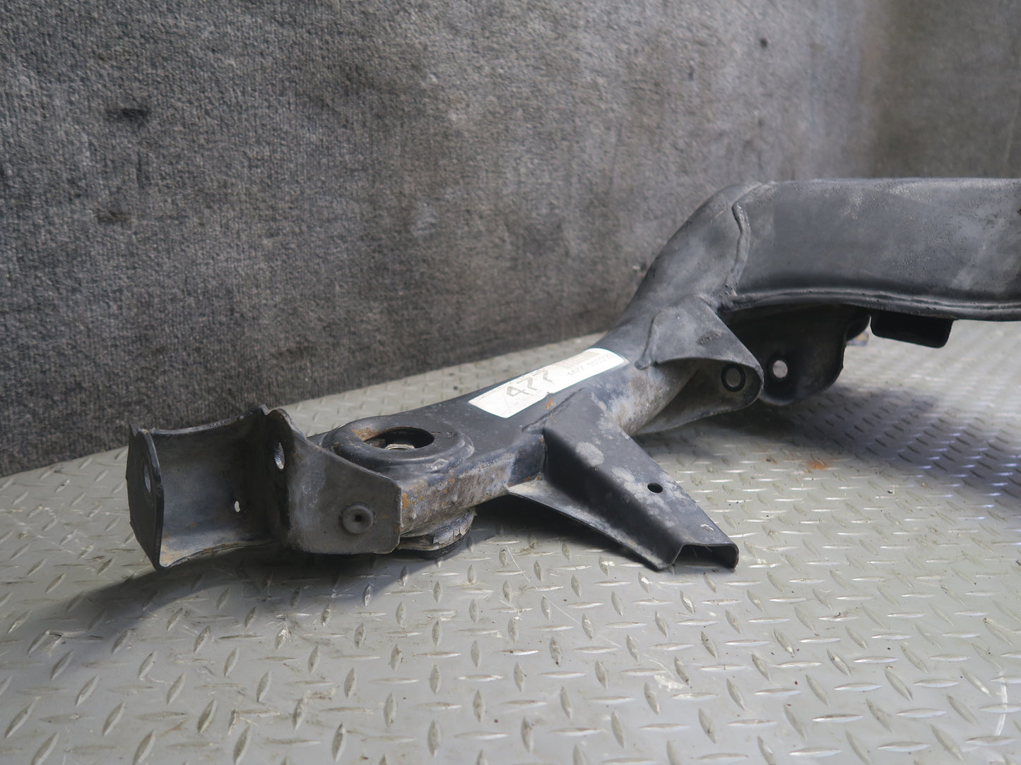 86-89 Mercedes R107 560SL Rear Suspension Crossmember Subframe K-frame Cradle