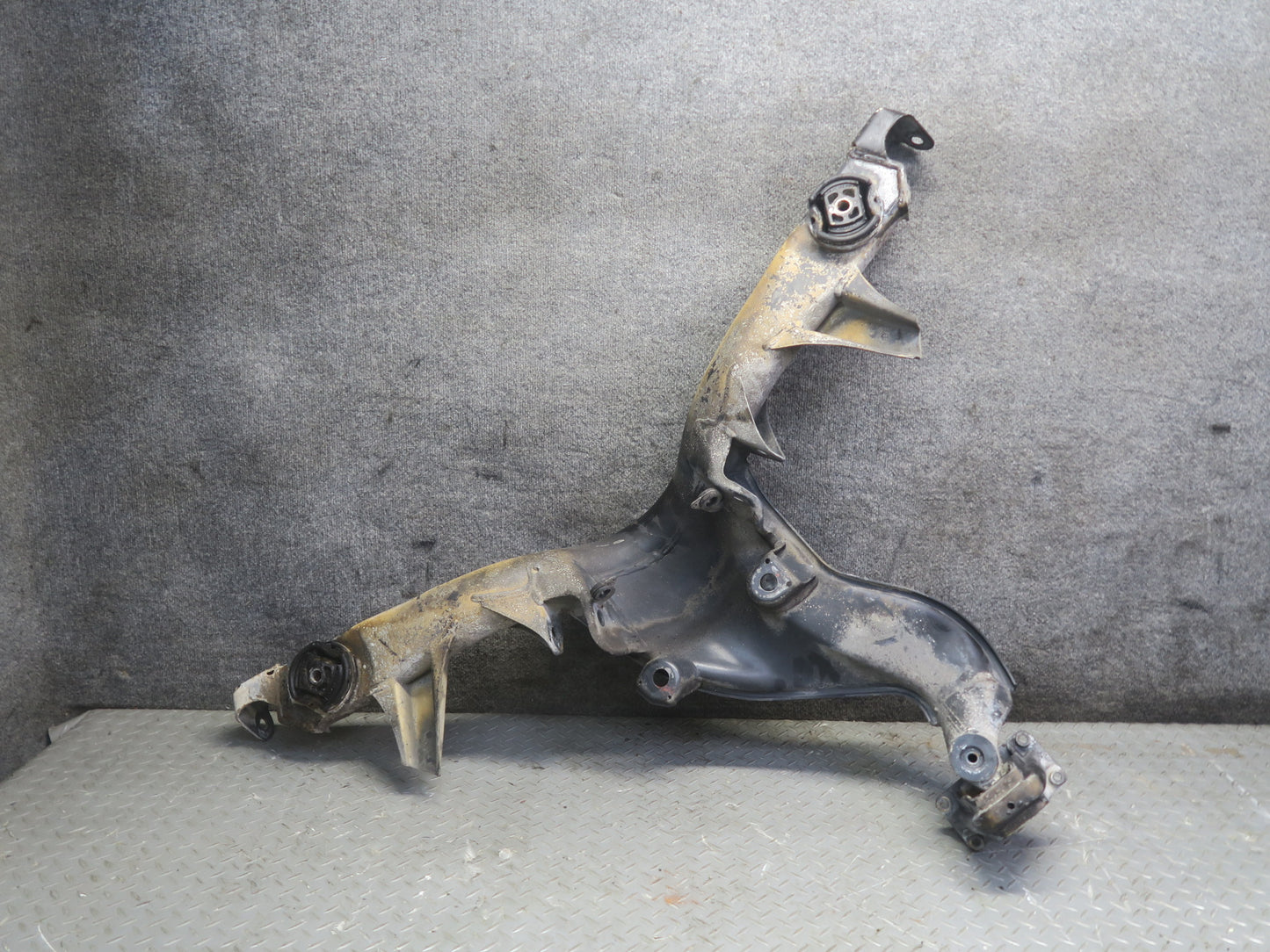 86-89 Mercedes R107 560SL Rear Suspension Crossmember Subframe K-frame Cradle