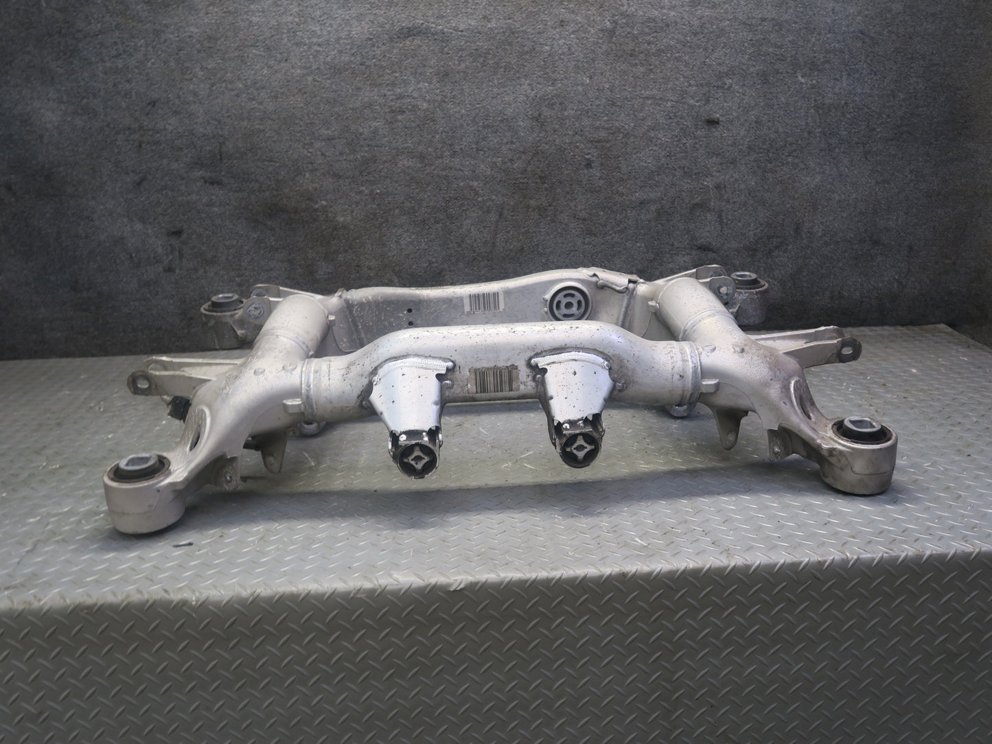 2006-2010 BMW E63 E64 M6 Rear Subframe Crossmember Cradle Axle Carrier