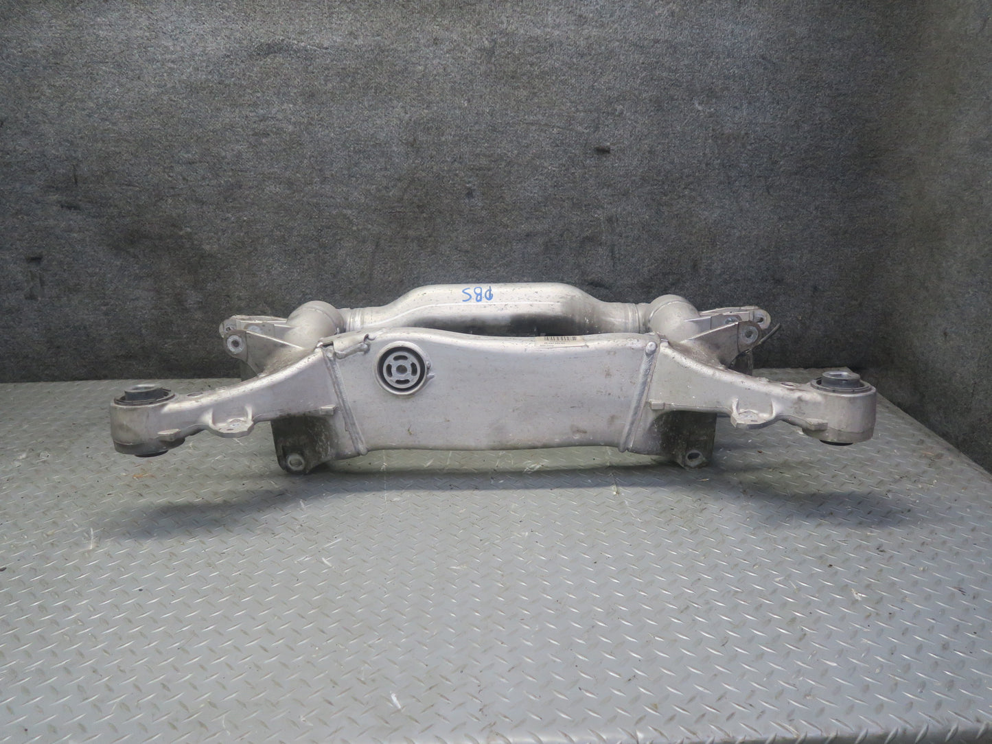 2006-2010 BMW E63 E64 M6 Rear Subframe Crossmember Cradle Axle Carrier