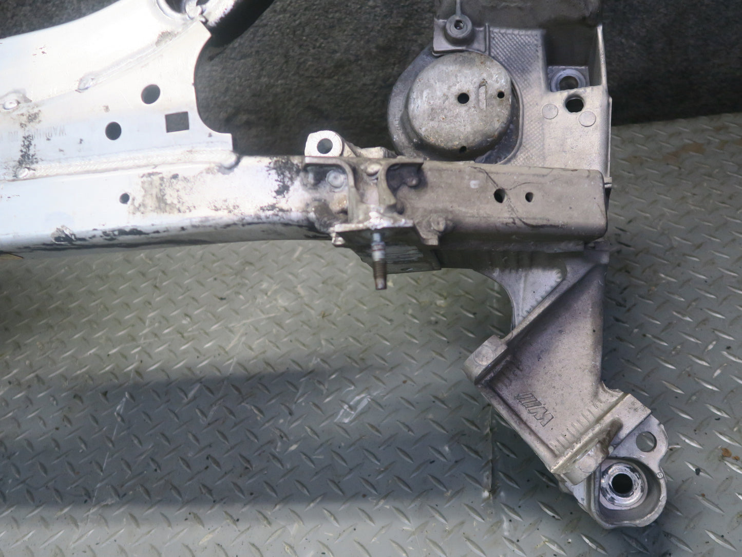 2006-2010 BMW E63 E64 M6 Front Subframe Crossmember Cradle Axle Carrier