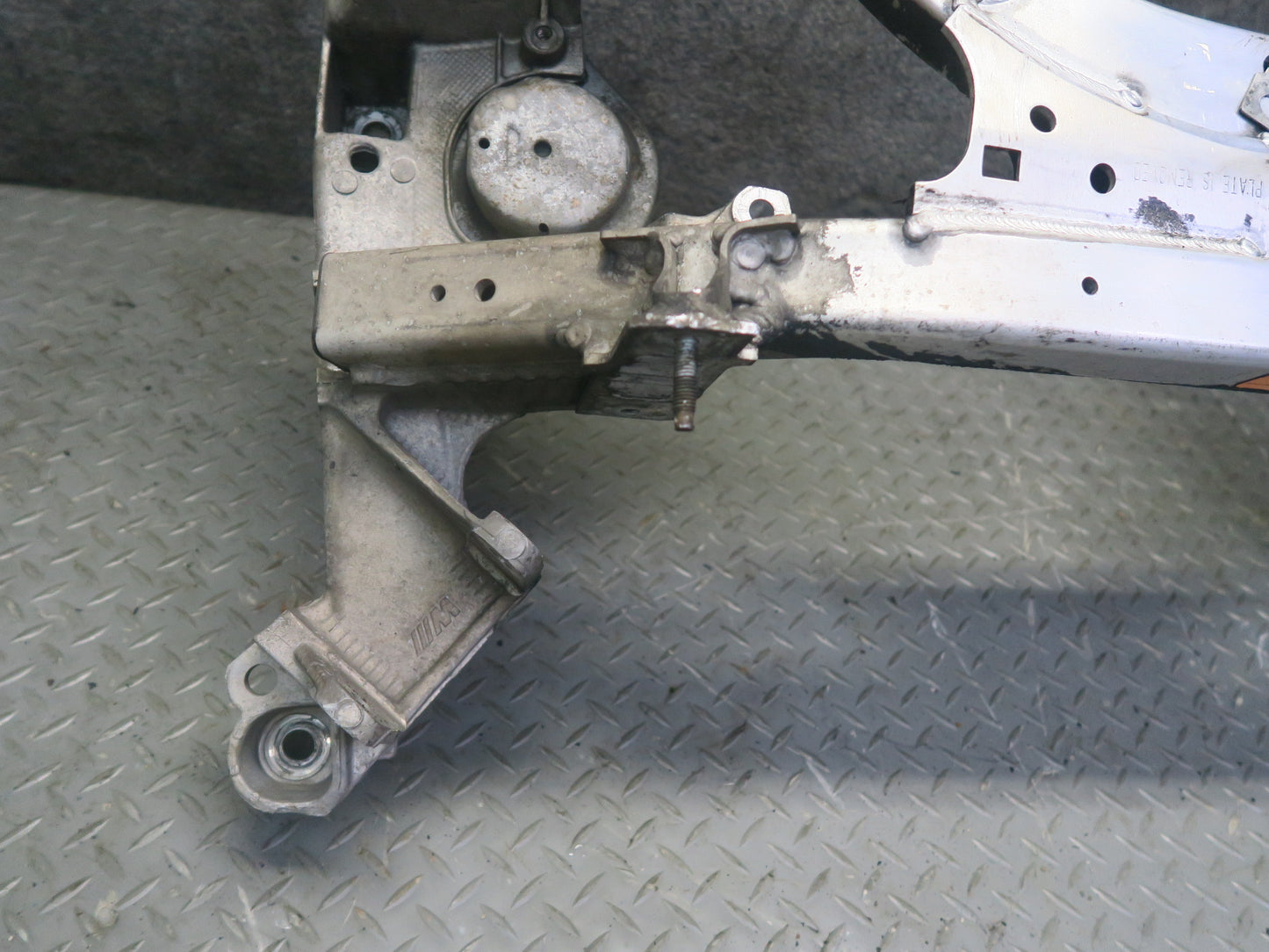 2006-2010 BMW E63 E64 M6 Front Subframe Crossmember Cradle Axle Carrier