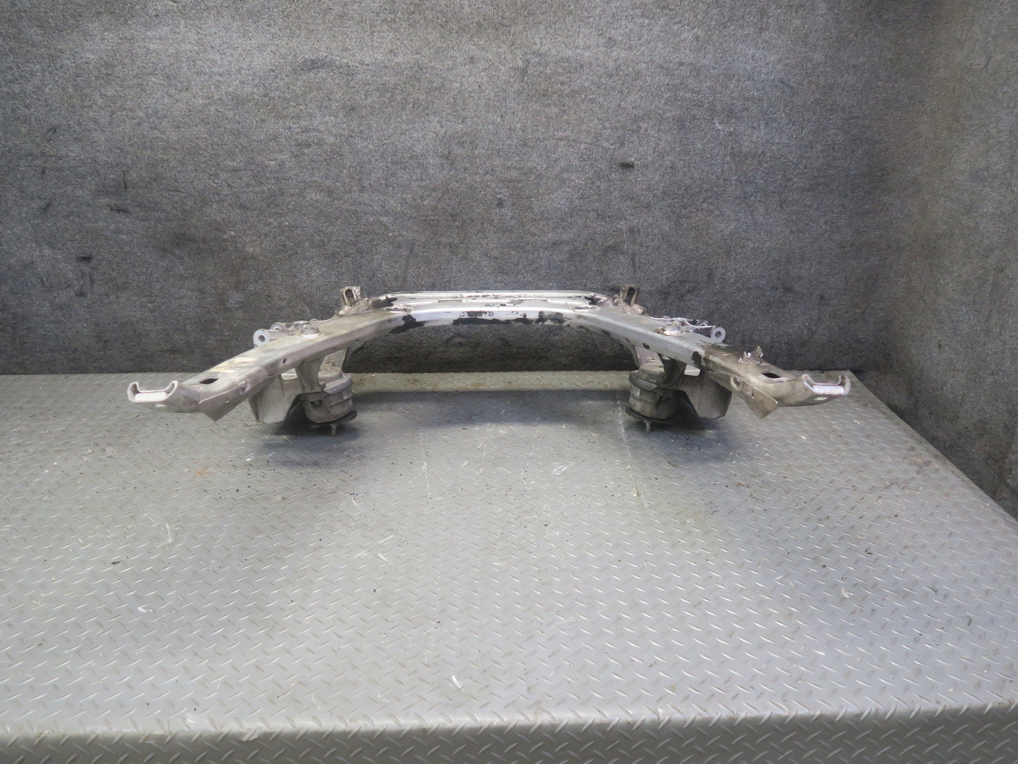2006-2010 BMW E63 E64 M6 Front Subframe Crossmember Cradle Axle Carrier