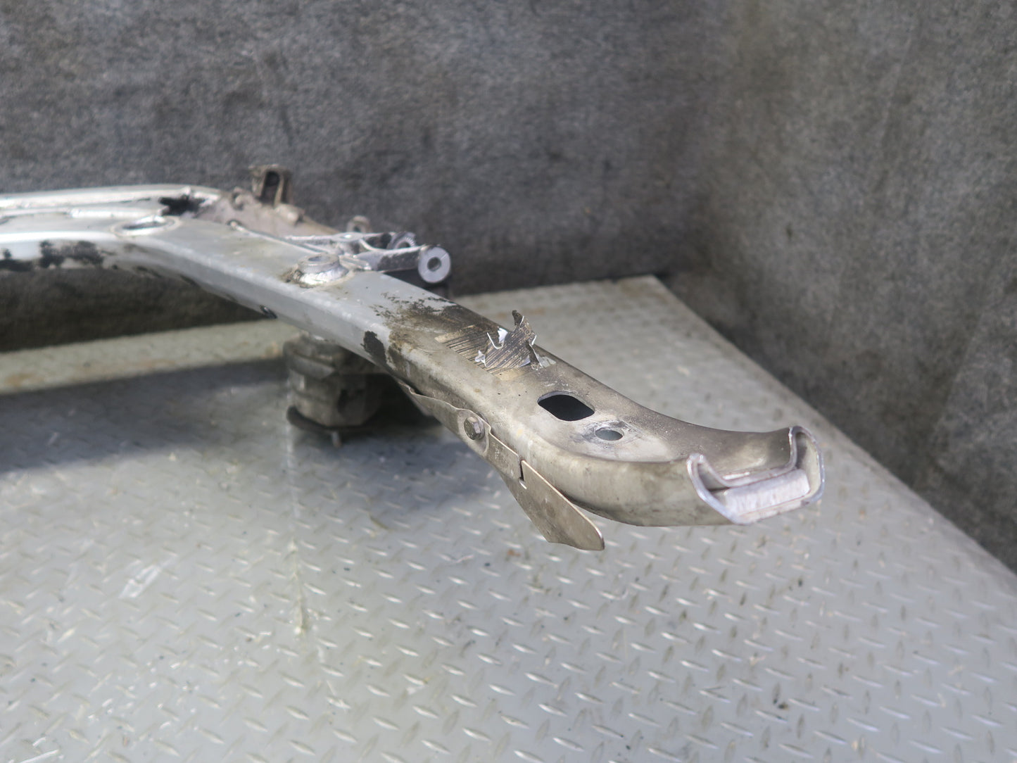 2006-2010 BMW E63 E64 M6 Front Subframe Crossmember Cradle Axle Carrier