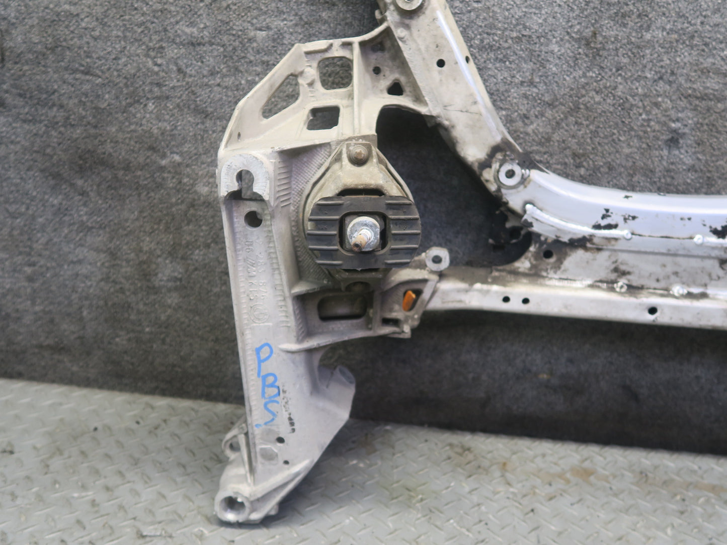 2006-2010 BMW E63 E64 M6 Front Subframe Crossmember Cradle Axle Carrier