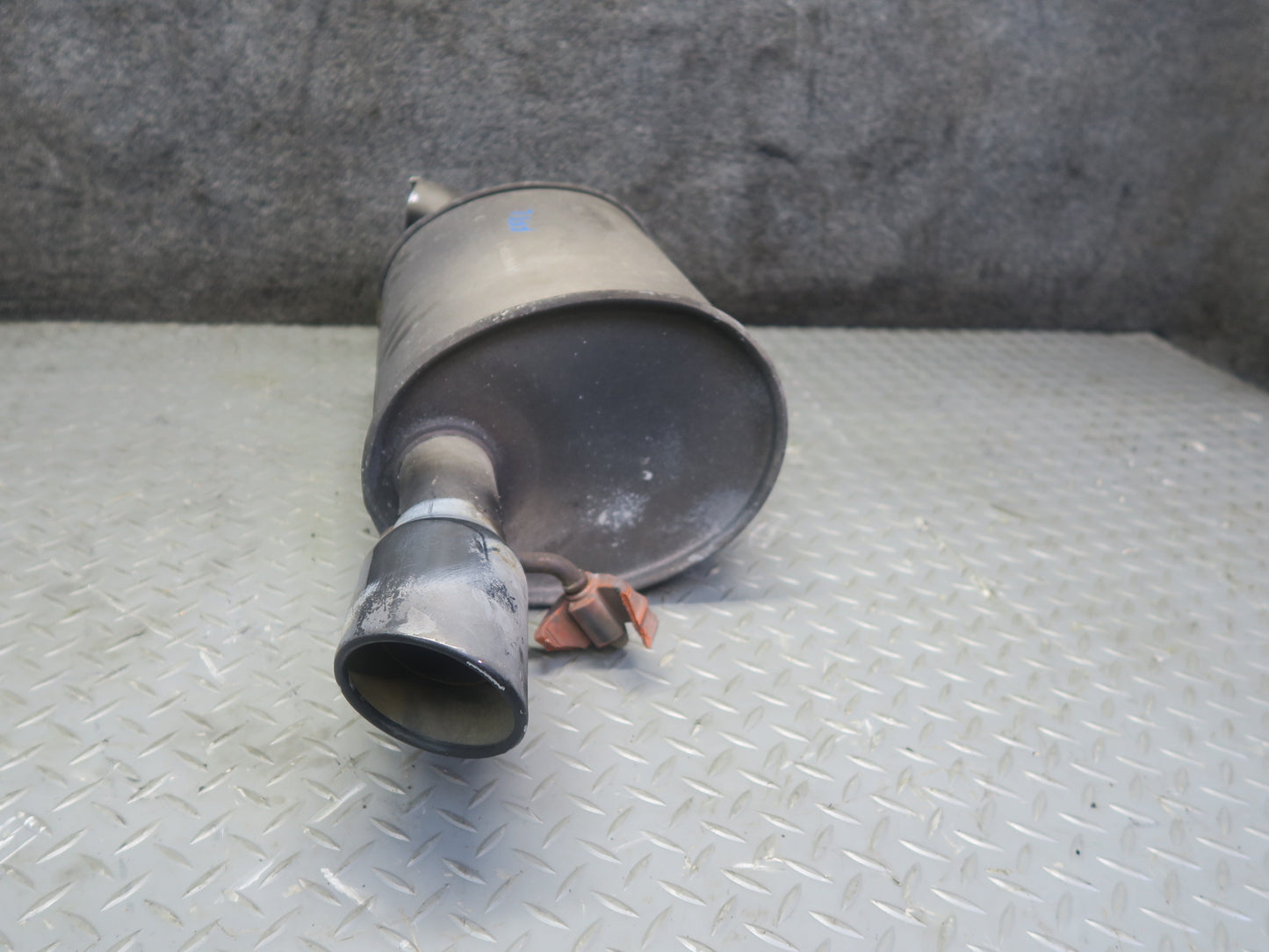 02-05 Ford Thunderbird Set of 2 Rear Left & Right Exhaust Muffler w Tips OEM
