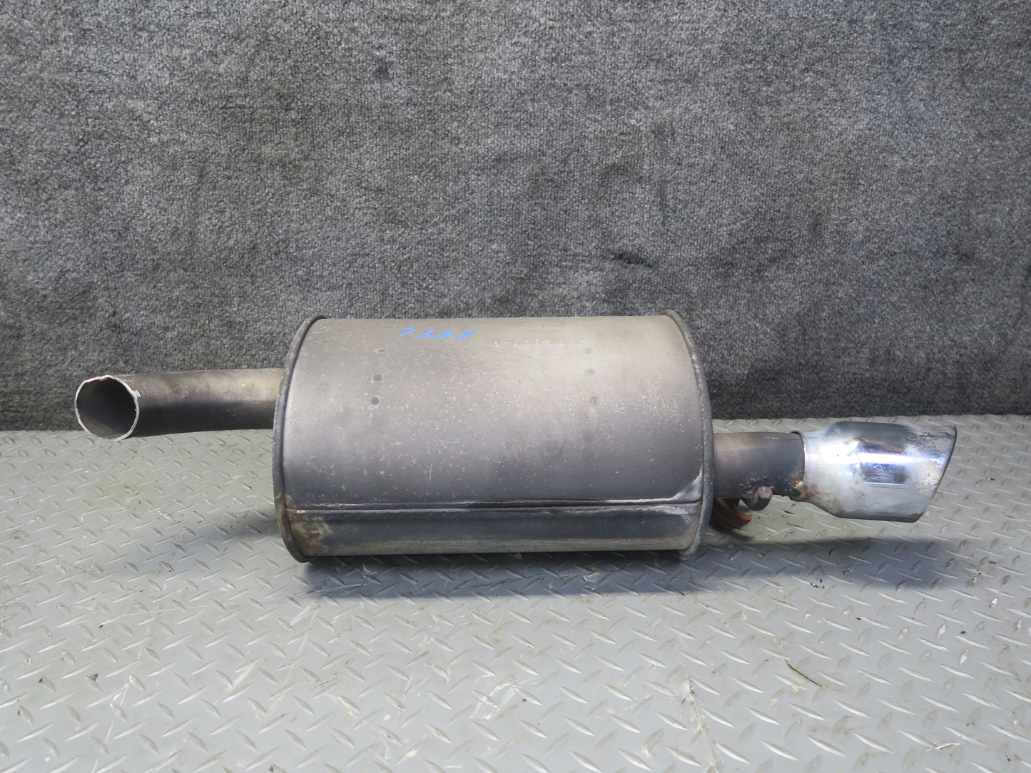 02-05 Ford Thunderbird Set of 2 Rear Left & Right Exhaust Muffler w Tips OEM