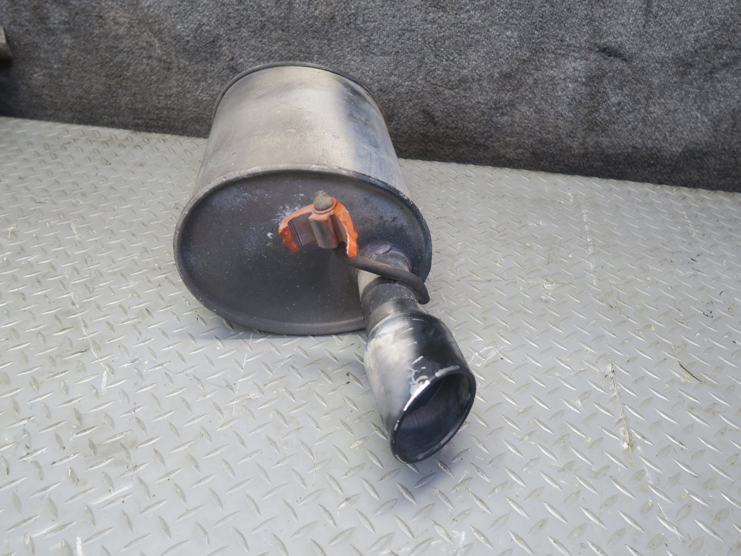 02-05 Ford Thunderbird Set of 2 Rear Left & Right Exhaust Muffler w Tips OEM