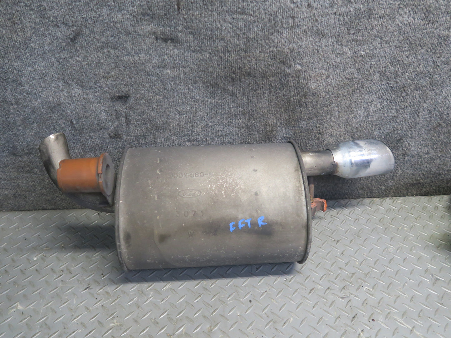 02-05 Ford Thunderbird Set of 2 Rear Left & Right Exhaust Muffler w Tips OEM