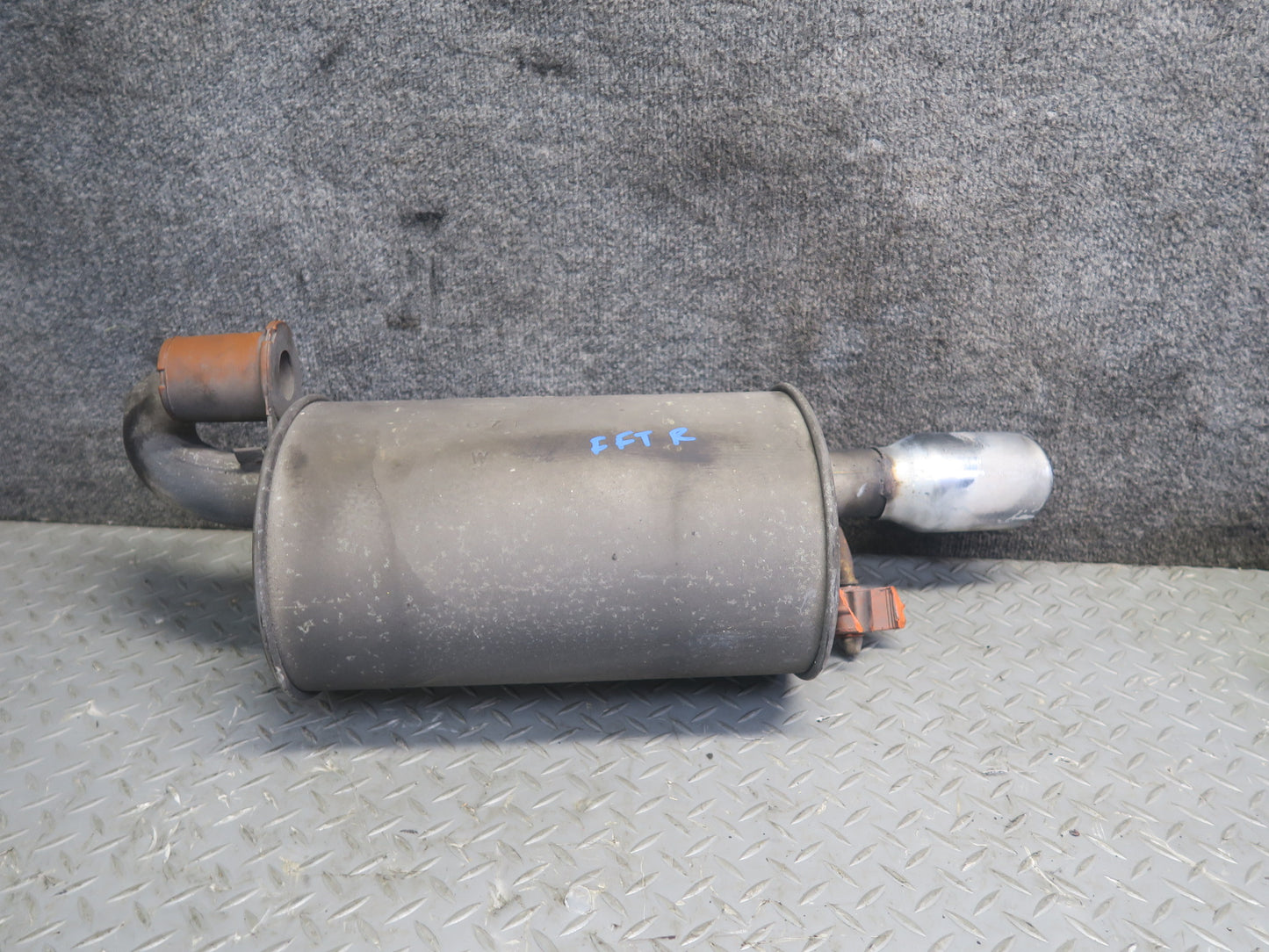 02-05 Ford Thunderbird Set of 2 Rear Left & Right Exhaust Muffler w Tips OEM