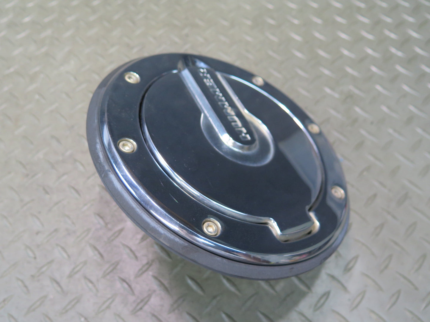 2005 Hummer H2 Fuel Tank Filler Door Lid Chrome Cover
