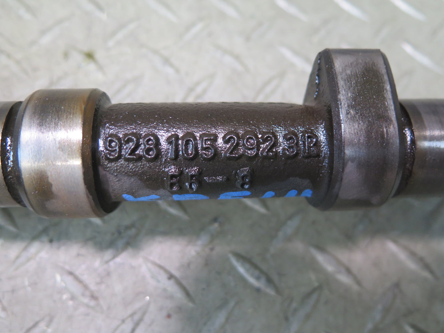 1985-1986 Porsche 928 S 5.0L V8 Engine Motor Inlet Intake Camshaft 5-8 CYL