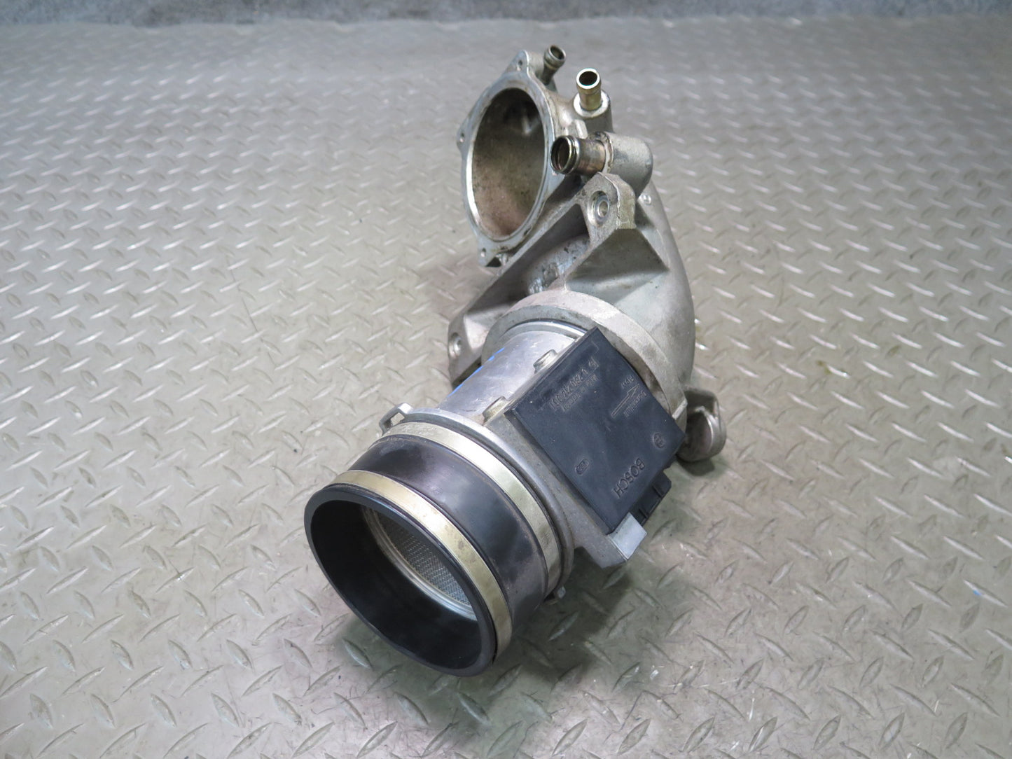 1985-1986 Porsche 928 S 5.0L V8 Engine Air Intake Throttle Body Assembly