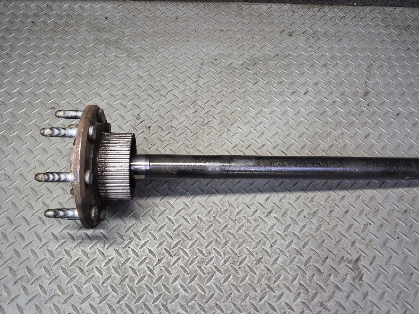 2003-2007 Hummer H2 AWD Rear Right Suspension Axle Shaft