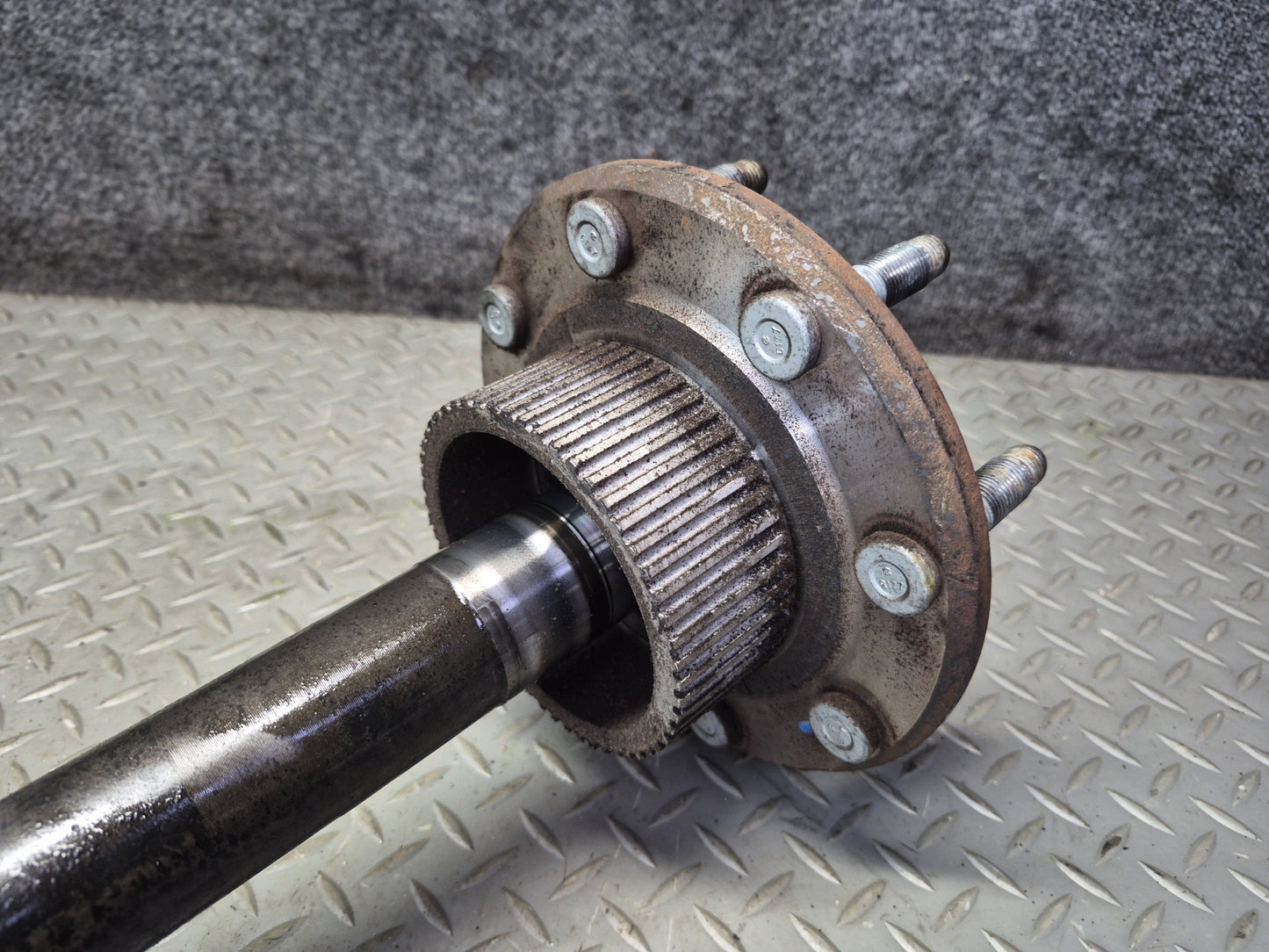 2003-2007 Hummer H2 AWD Rear Right Suspension Axle Shaft