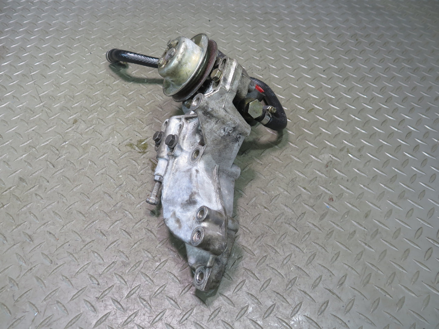 1985-1986 Porsche 928 S 5.0L V8 Engine Power Steering Pump W/ Line Set