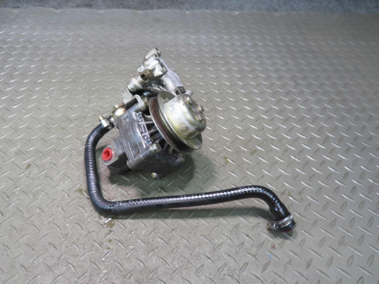 1985-1986 Porsche 928 S 5.0L V8 Engine Power Steering Pump W/ Line Set