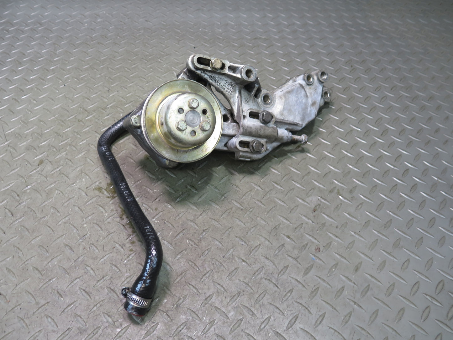 1985-1986 Porsche 928 S 5.0L V8 Engine Power Steering Pump W/ Line Set