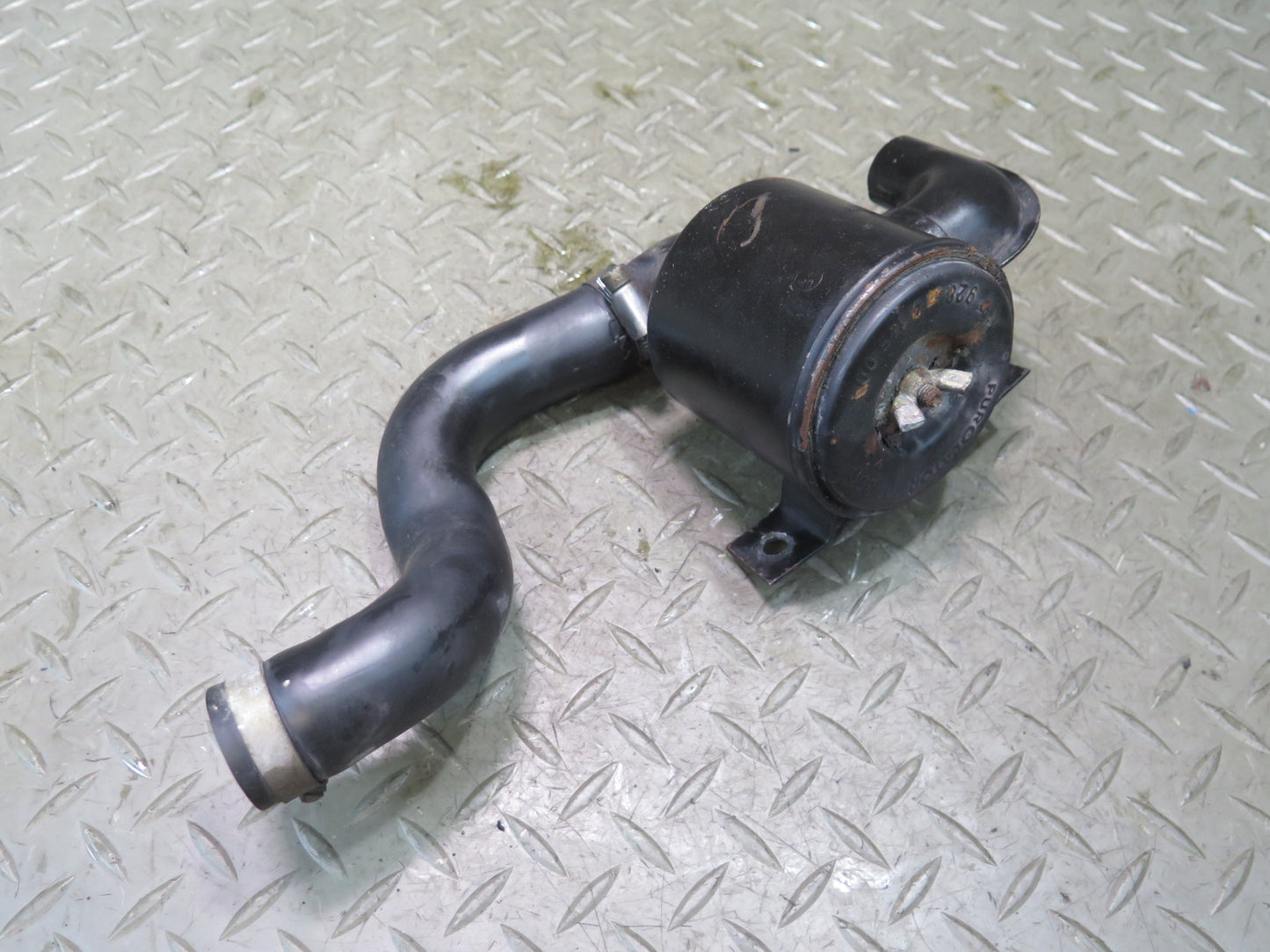 1985-1986 Porsche 928 S 5.0L V8 Smog Pump Air Cleaner Filter Canister 9281131450
