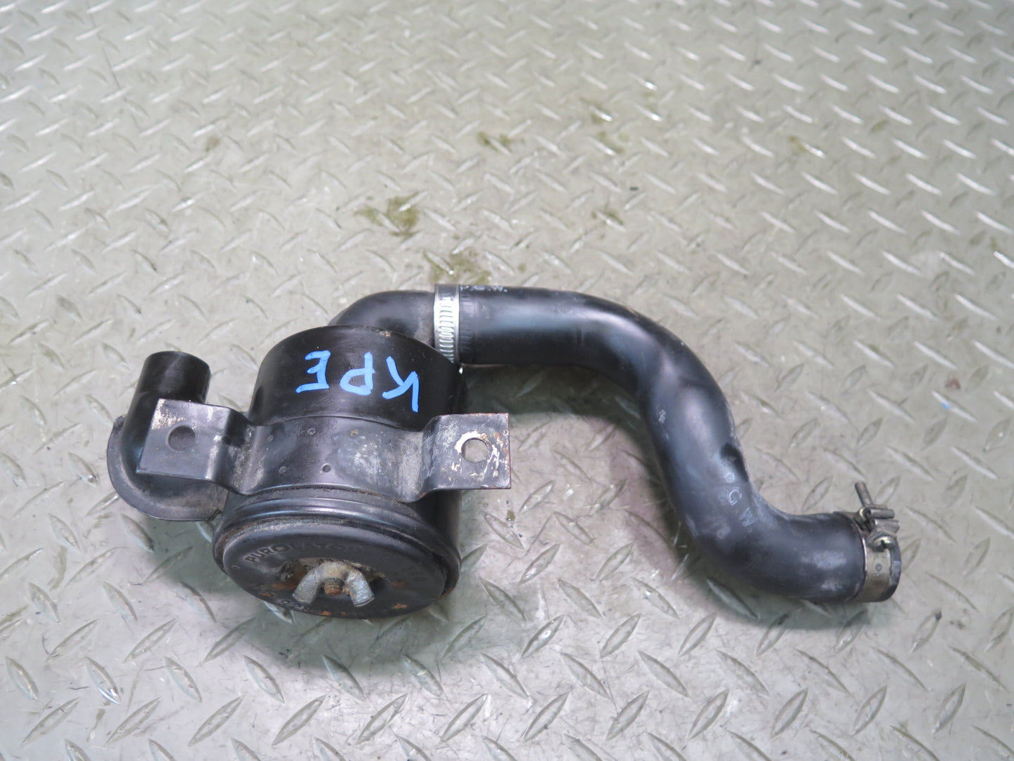 1985-1986 Porsche 928 S 5.0L V8 Smog Pump Air Cleaner Filter Canister 9281131450