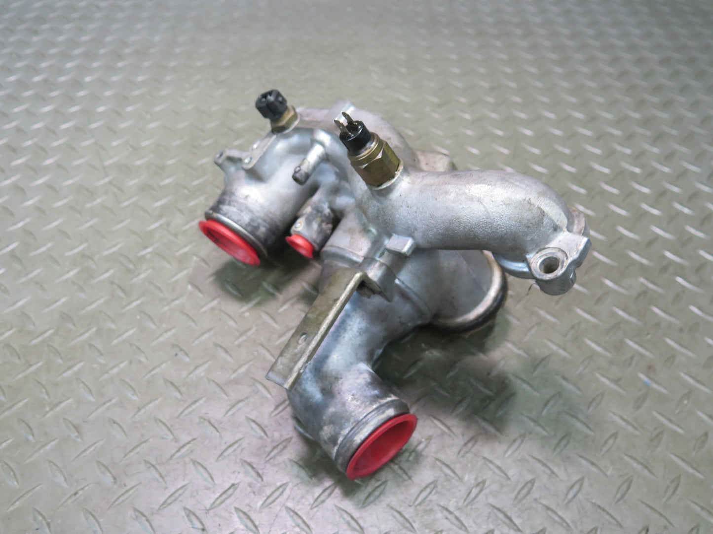 1985-1986 Porsche 928 S 5.0L V8 Engine Coolant Thermostat Housing Assembly