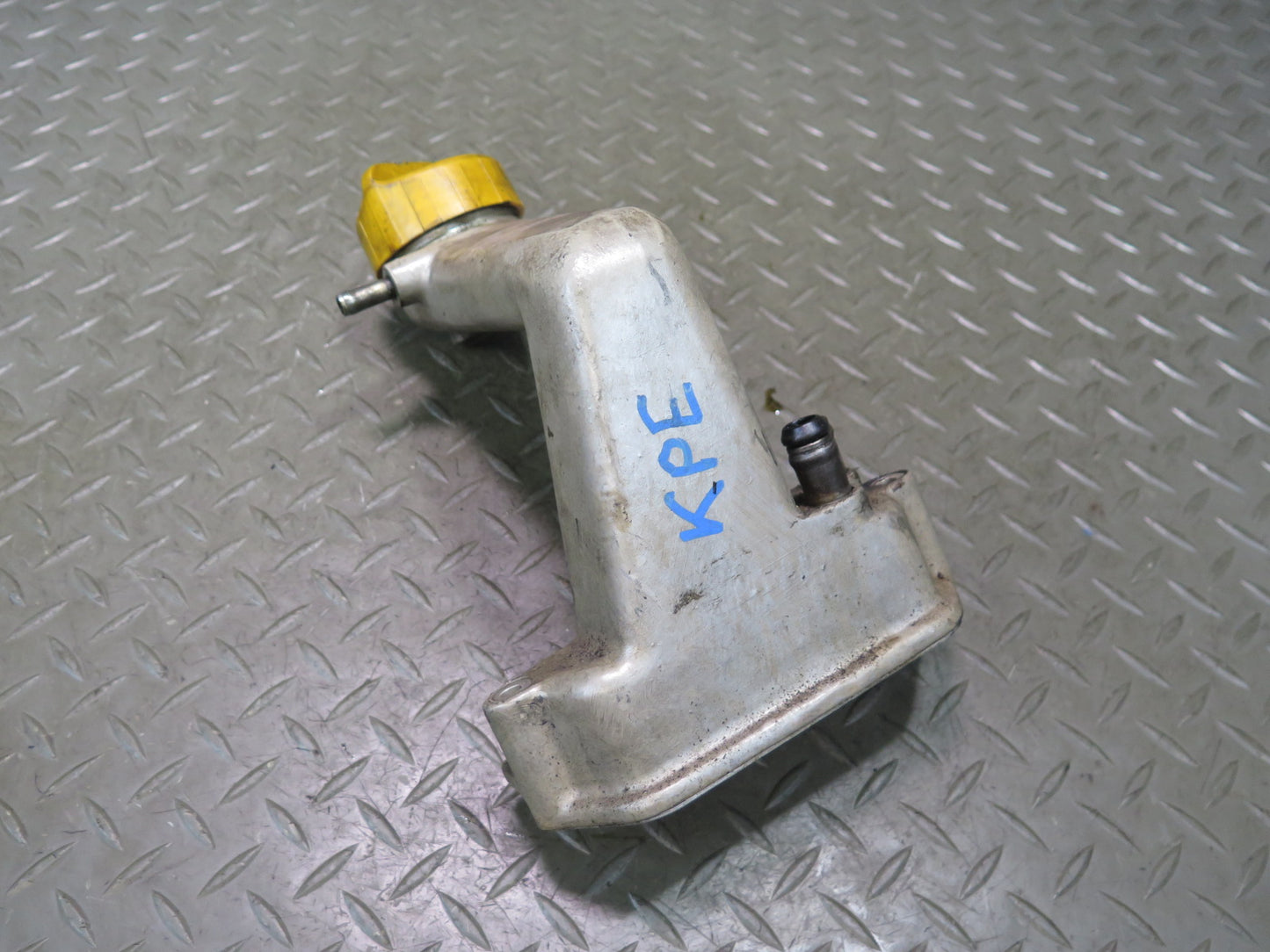 1985-1986 Porsche 928 S 5.0L V8 Engine Motor Oil Filler Neck Pipe Tube W/ Cap
