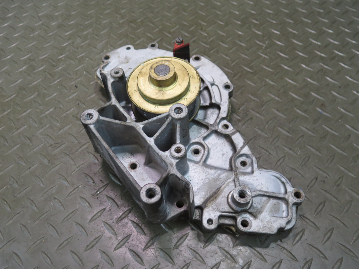 1985-1986 Porsche 928 S 5.0L V8 Engine Motor Water Coolant Pump