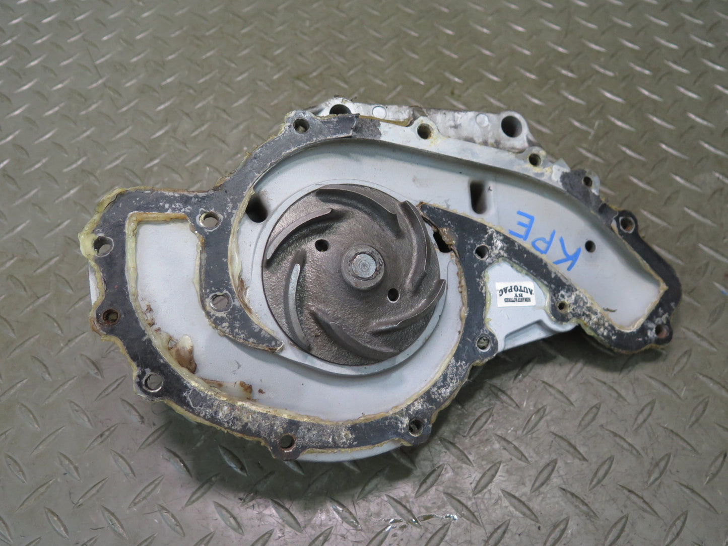 1985-1986 Porsche 928 S 5.0L V8 Engine Motor Water Coolant Pump