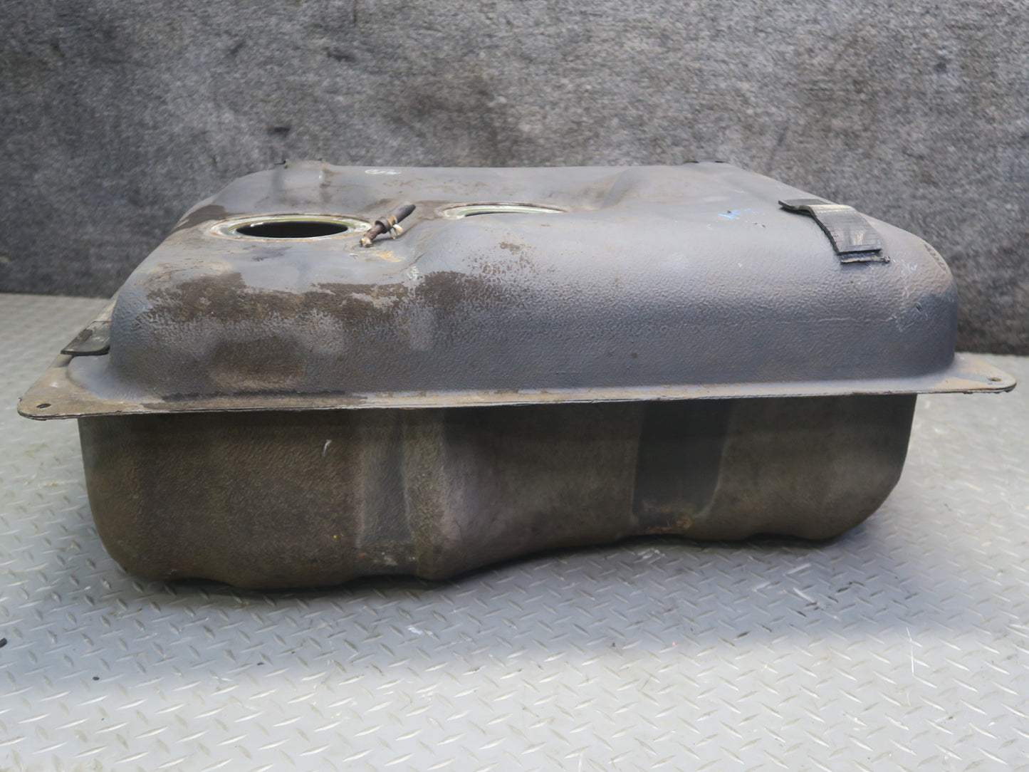 84-89 Nissan Z31 300ZX 2+0 Fuel Tank Unit OEM