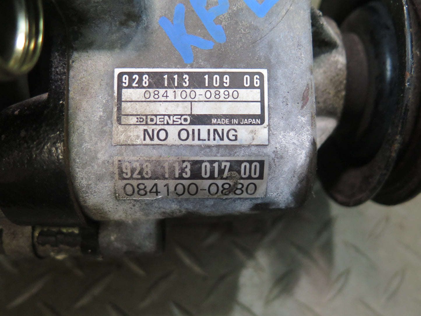 1985-1986 Porsche 928 S 5.0L V8 Air Smog Injection Auxiliary Pump 92811310906