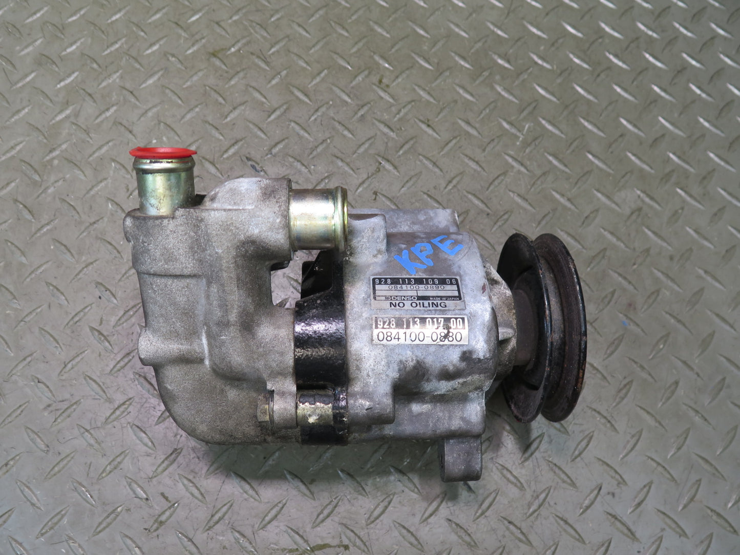 1985-1986 Porsche 928 S 5.0L V8 Air Smog Injection Auxiliary Pump 92811310906