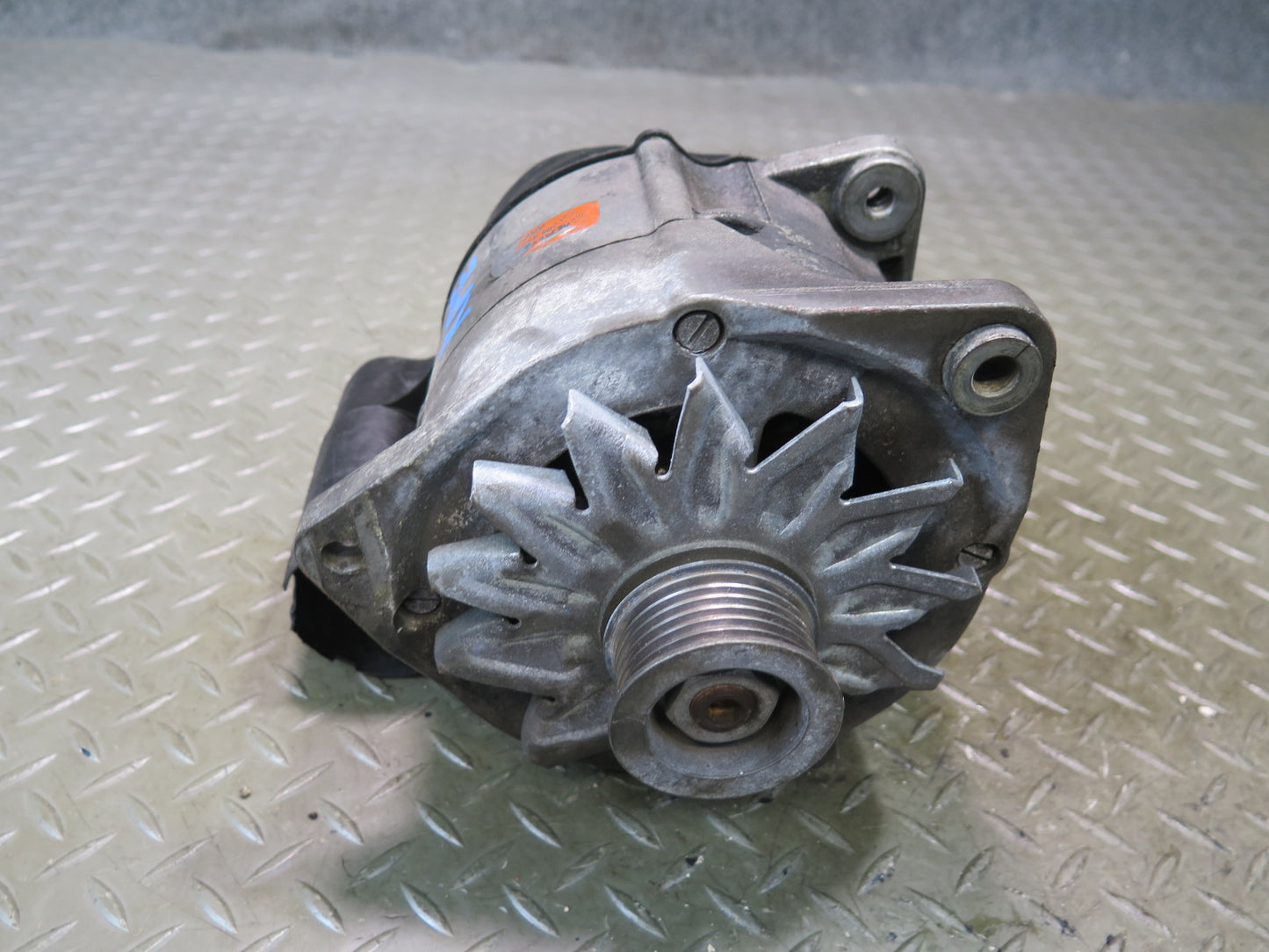 1985-1986 Porsche 928 S 5.0L V8 Engine Motor Alternator Generator