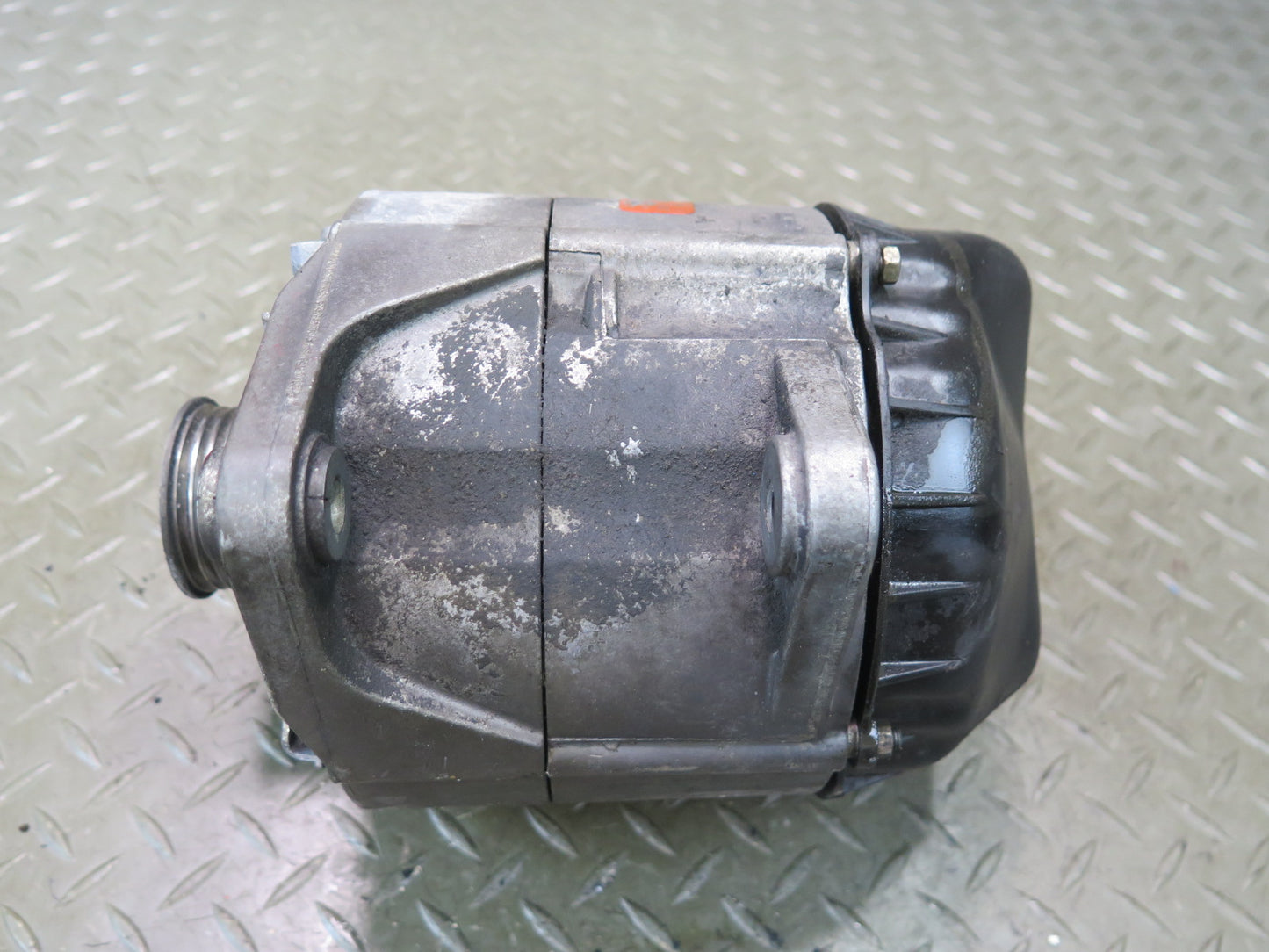 1985-1986 Porsche 928 S 5.0L V8 Engine Motor Alternator Generator