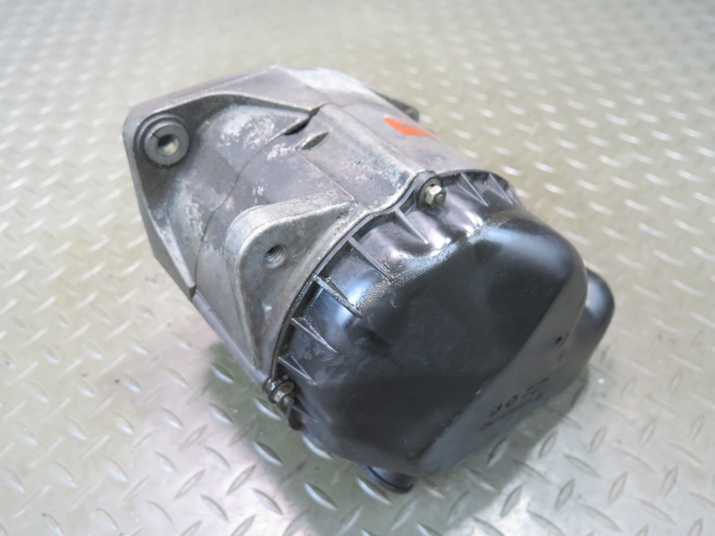1985-1986 Porsche 928 S 5.0L V8 Engine Motor Alternator Generator