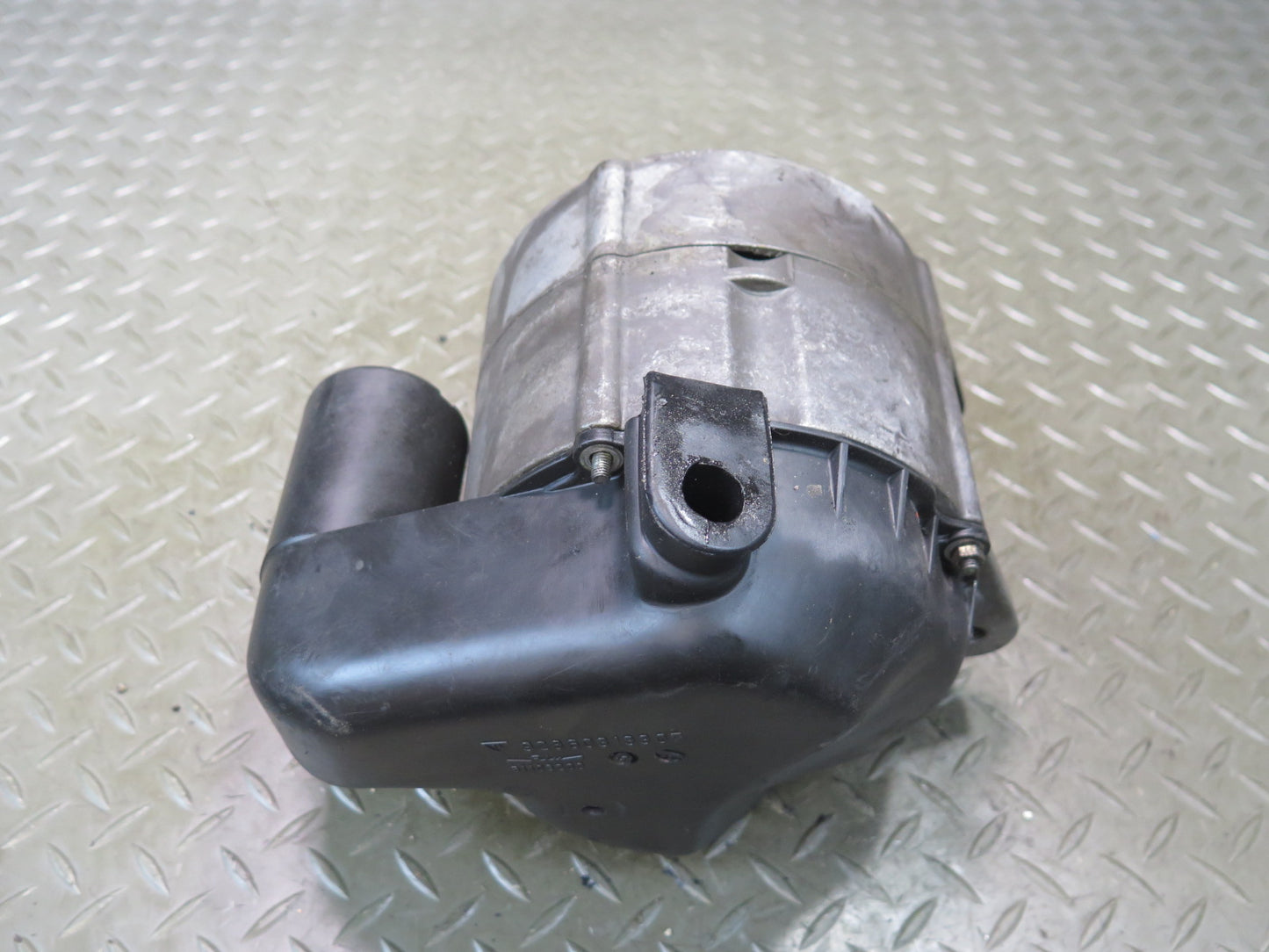 1985-1986 Porsche 928 S 5.0L V8 Engine Motor Alternator Generator