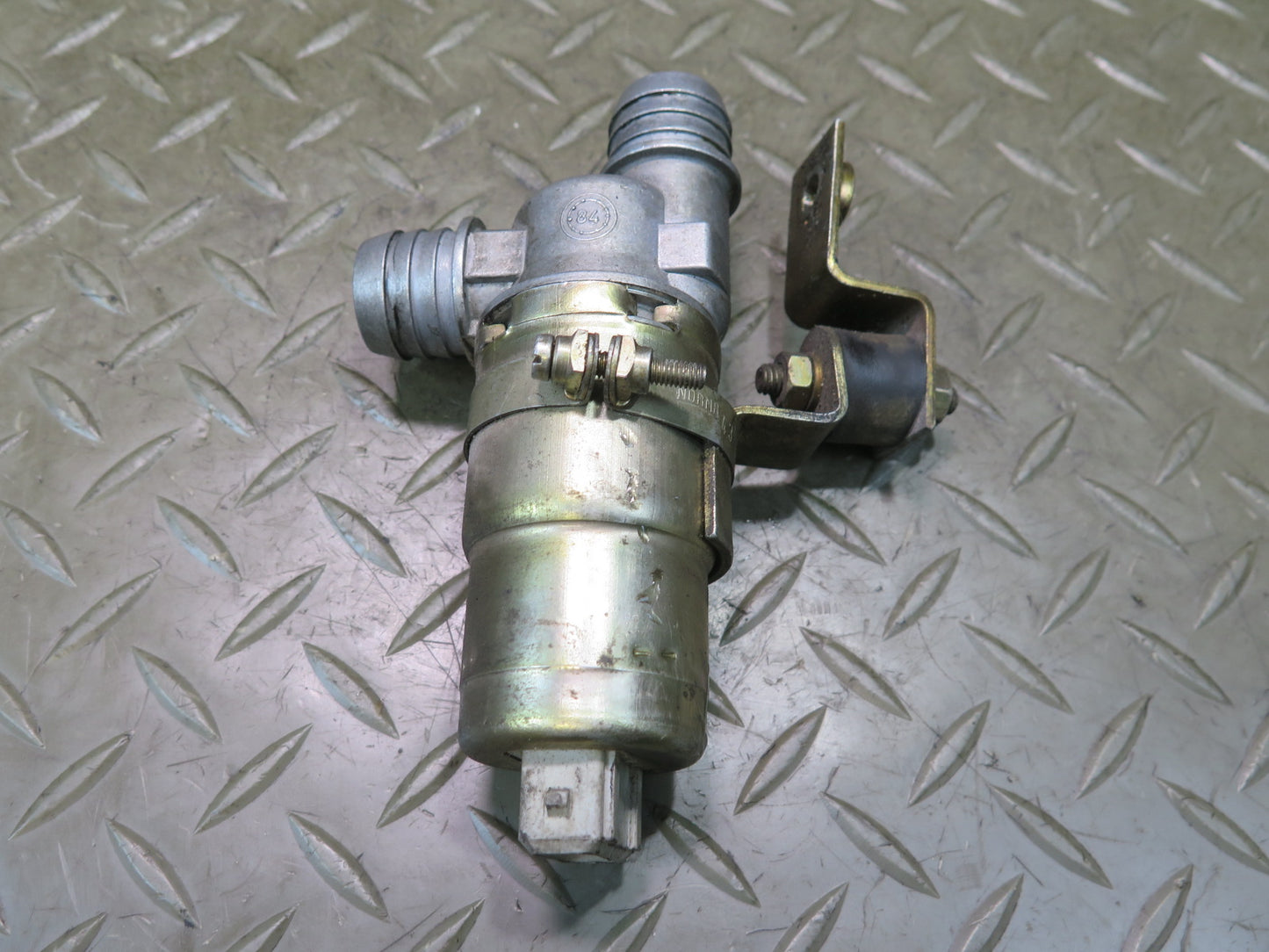 1985-1986 Porsche 928 S 5.0L V8 Engine Idle Air Control Valve ICV Bosch