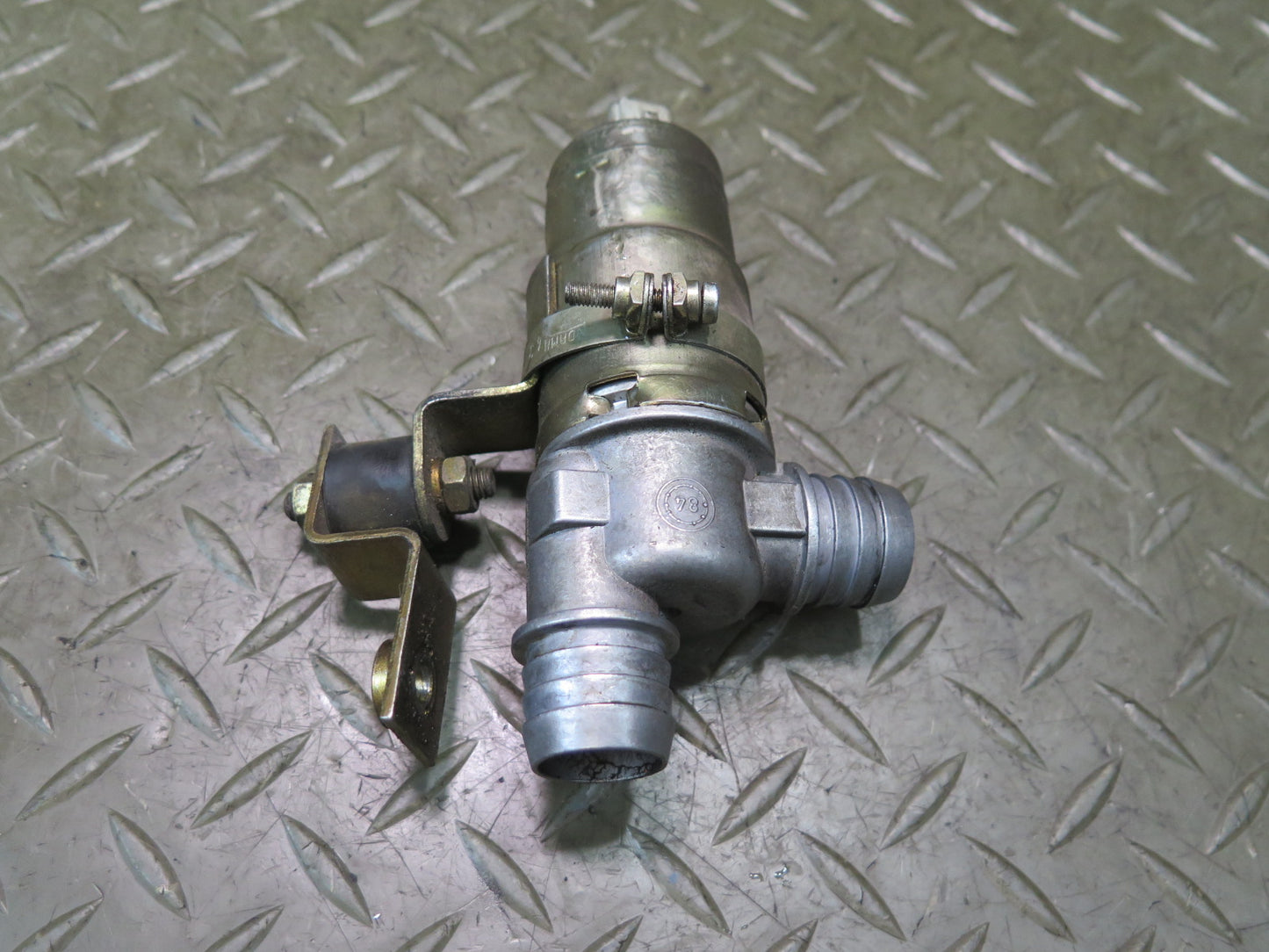 1985-1986 Porsche 928 S 5.0L V8 Engine Idle Air Control Valve ICV Bosch