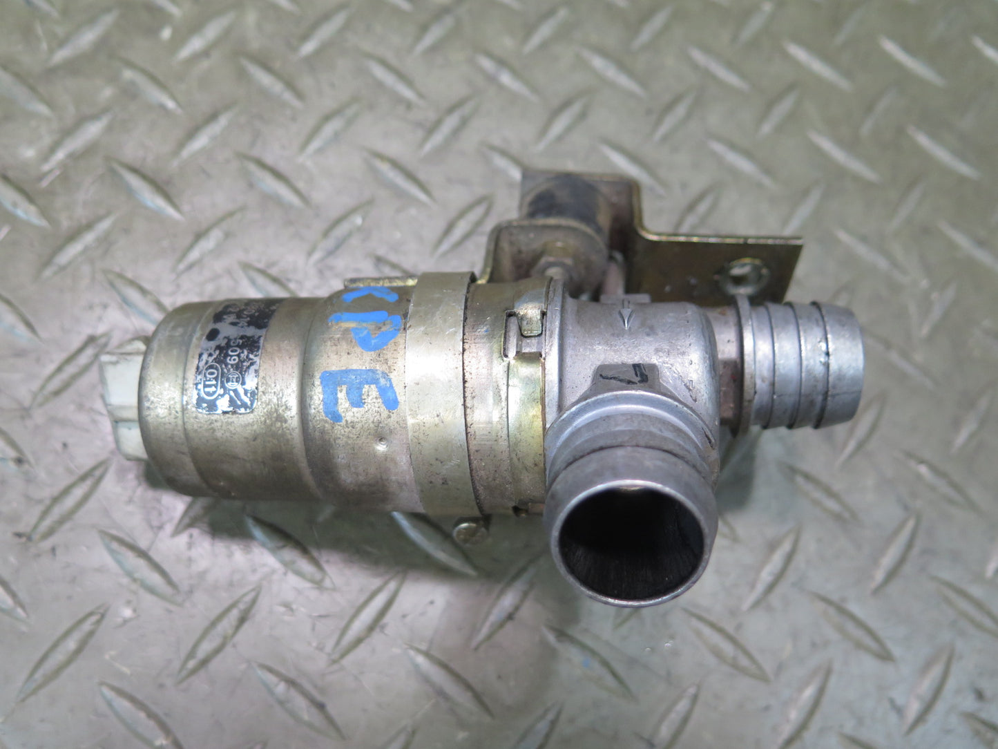 1985-1986 Porsche 928 S 5.0L V8 Engine Idle Air Control Valve ICV Bosch