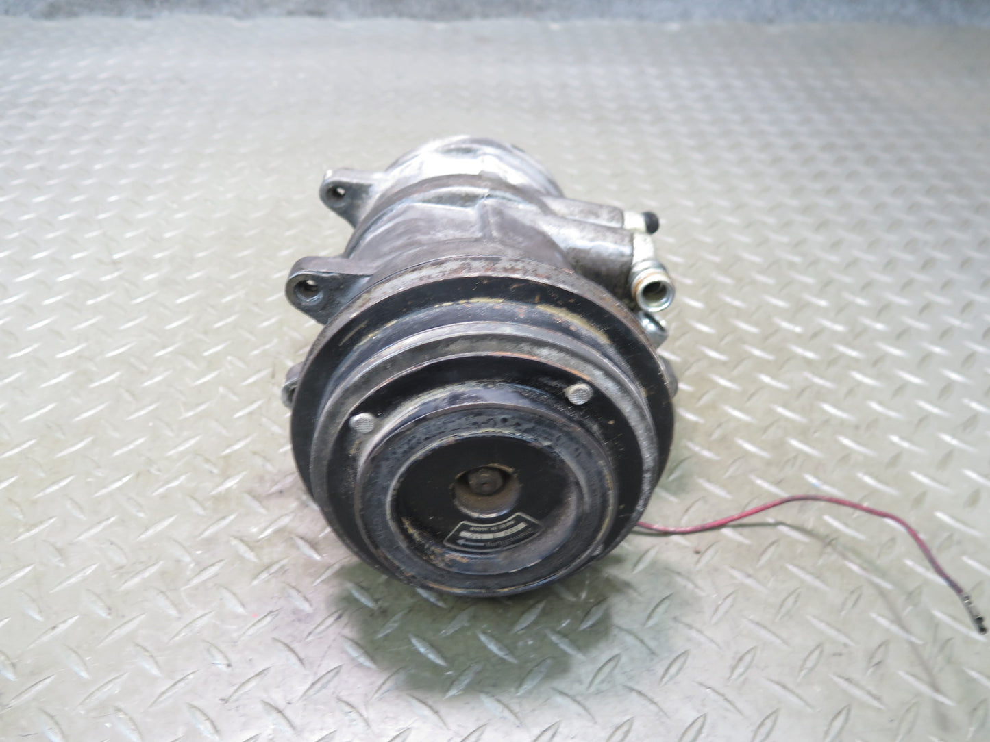 1985-1986 Porsche 928 S 5.0L V8 A/C Air Conditioning Compressor Pump
