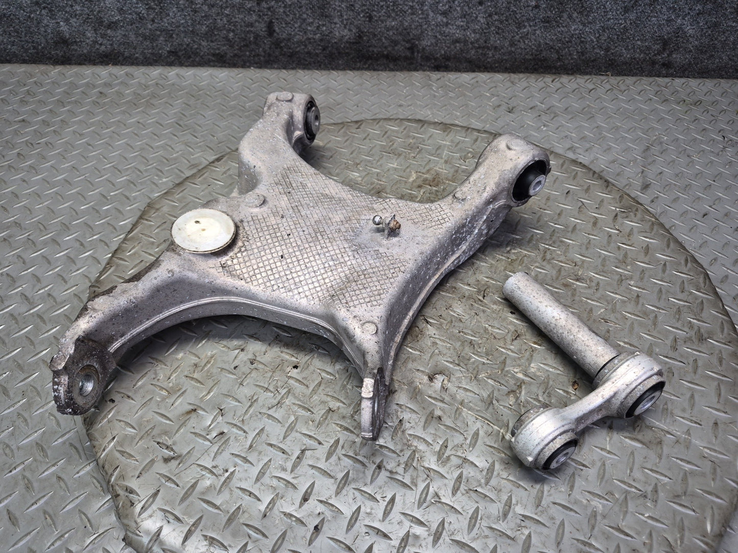 2006-2010 BMW E63 E64 M6 Rear Right Side Suspension Lower Control Arm Set