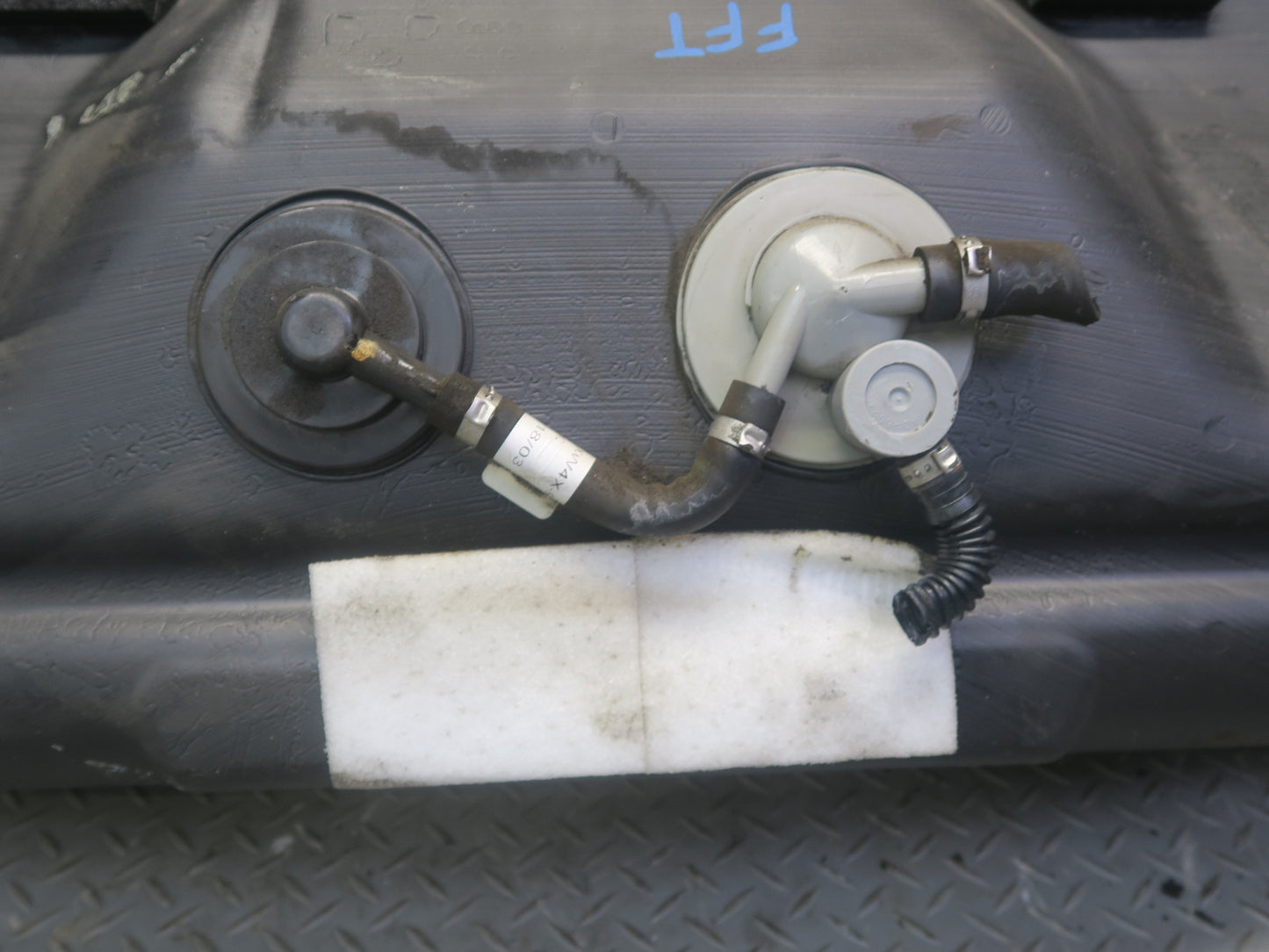 03-05 Ford Thunderbird Gas Fuel Tank Unit OEM