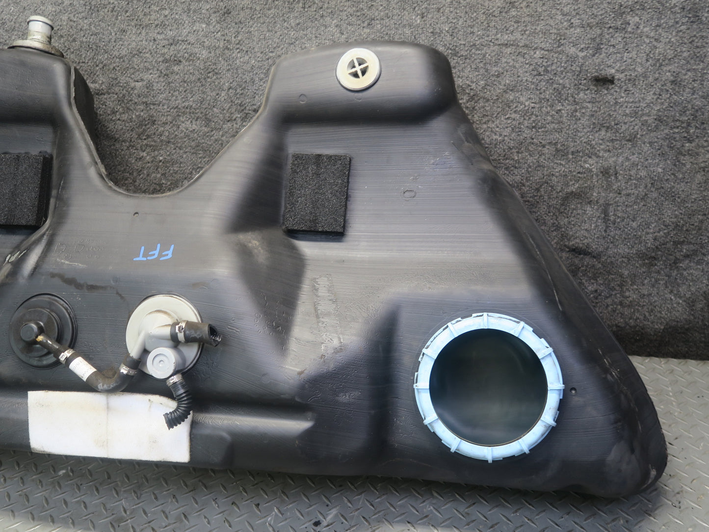 03-05 Ford Thunderbird Gas Fuel Tank Unit OEM