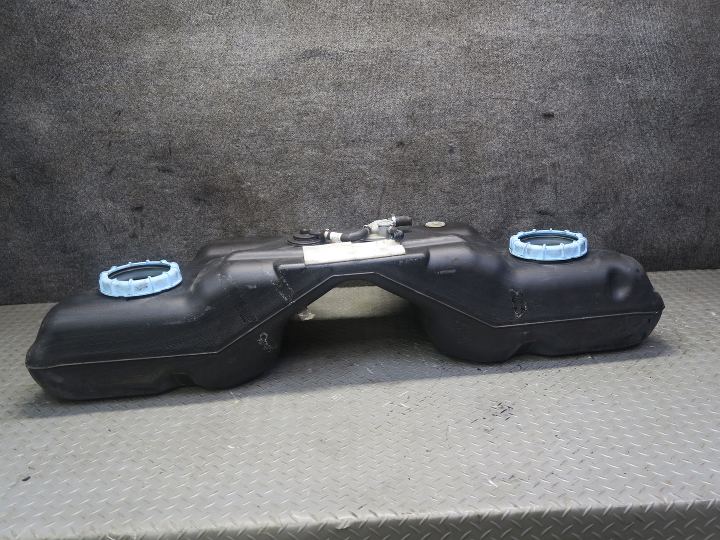 03-05 Ford Thunderbird Gas Fuel Tank Unit OEM