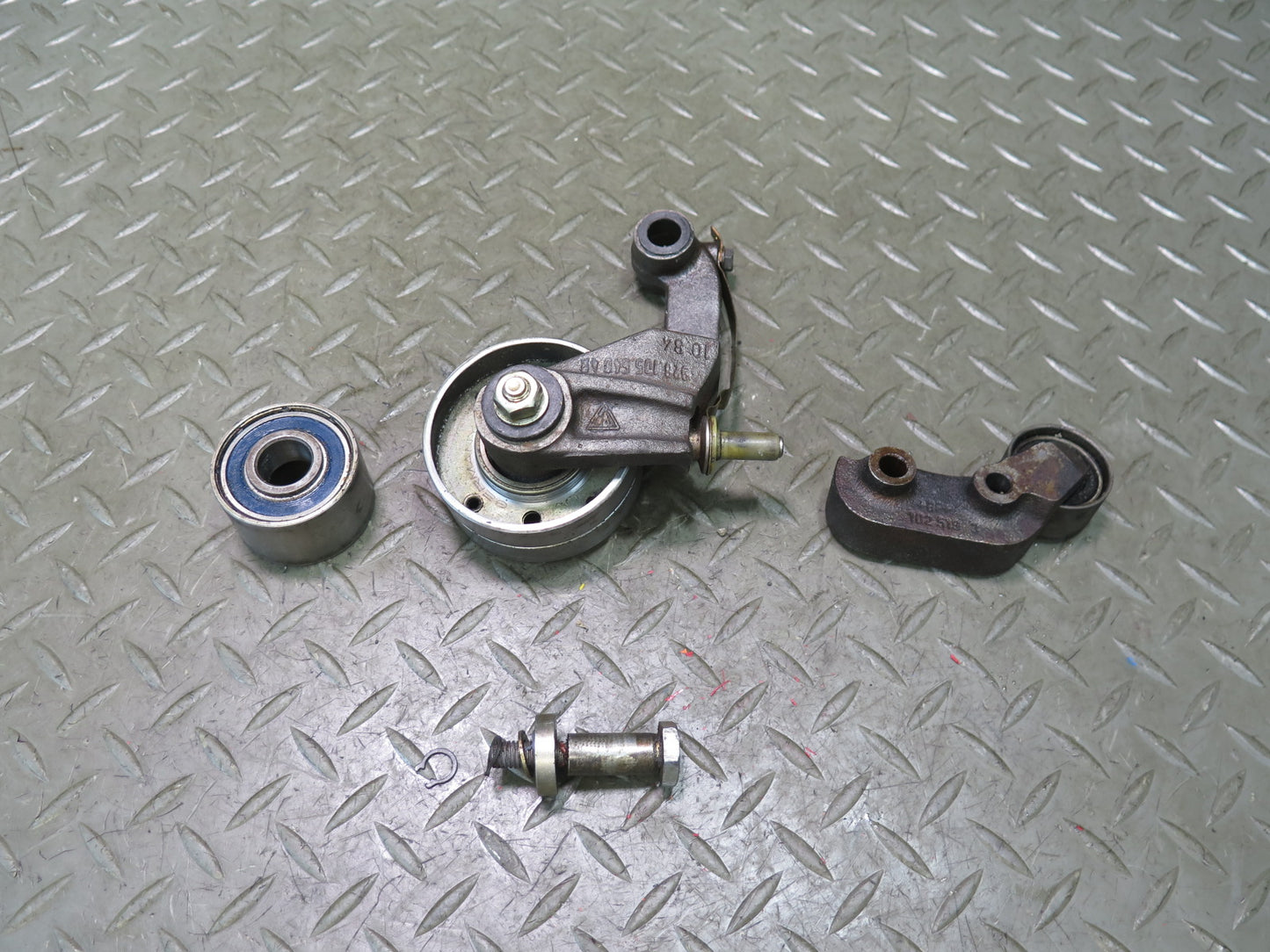 1985-1986 Porsche 928 S 5.0L V8 Engine Motor Timing Belt Tensioner Pulley Set
