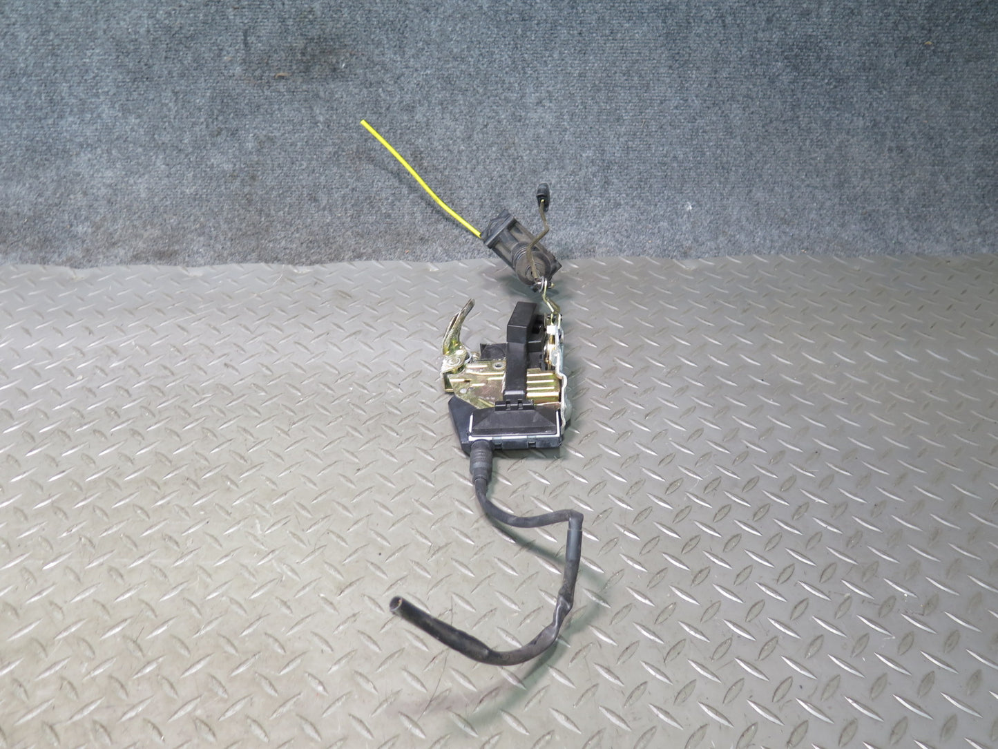 94-02 Mercedes R129 SL500 Right Door Lock Latch w Actuator OEM