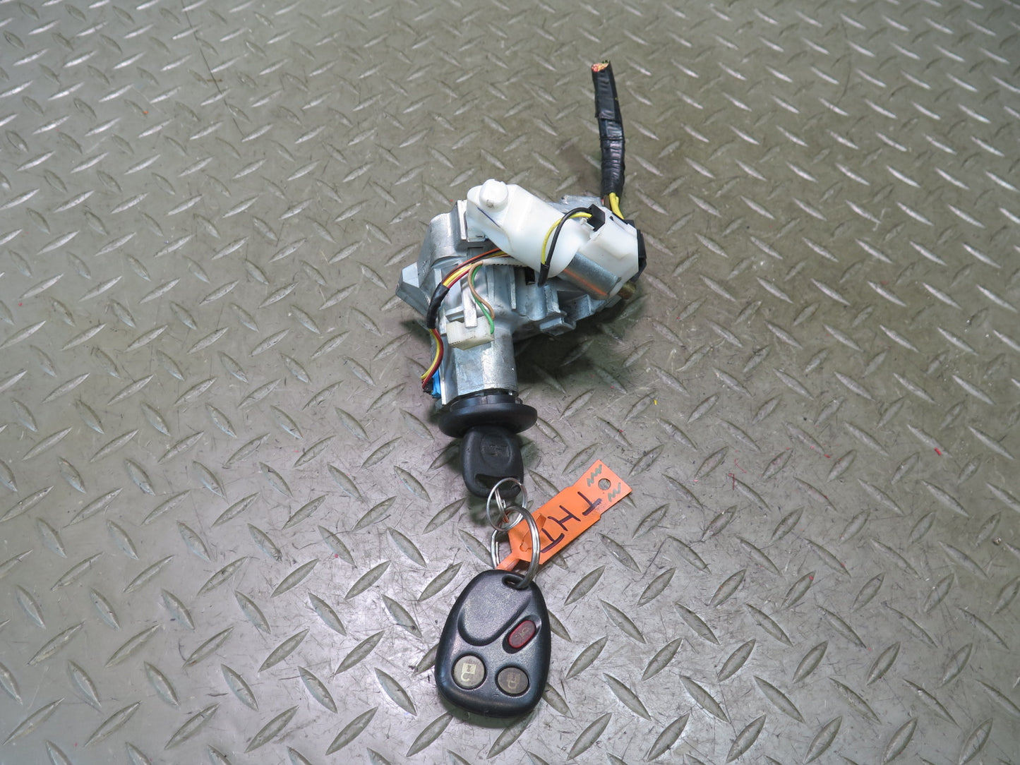 2003-2007 Hummer H2 Ignition Switch KEY Front Left & Right Side Door Handle Set