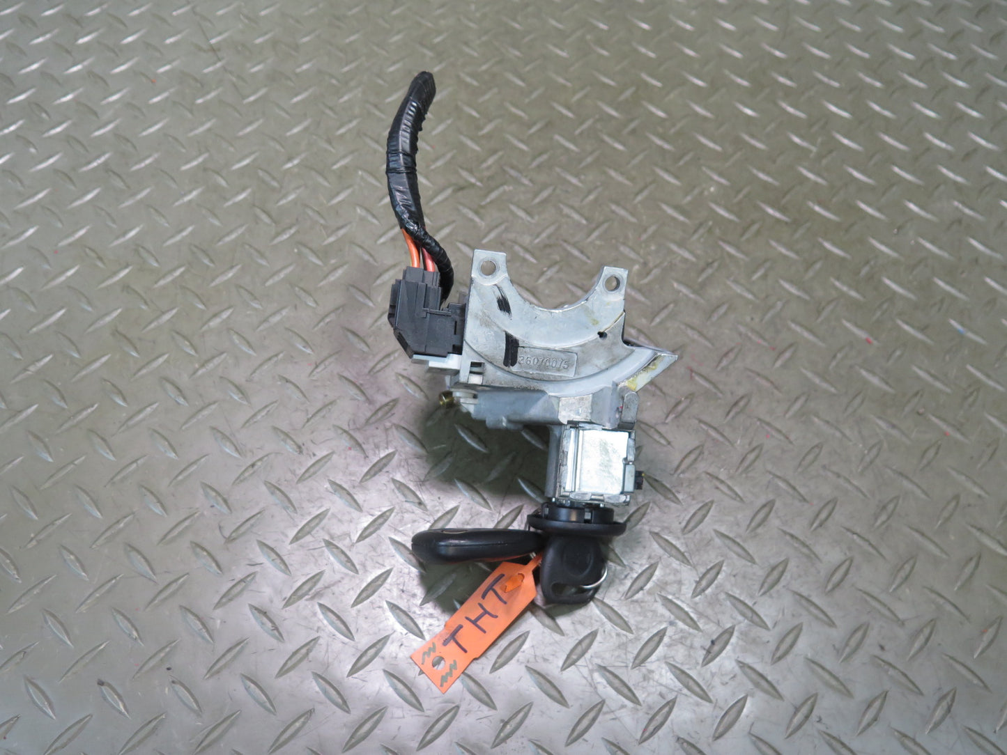 2003-2007 Hummer H2 Ignition Switch KEY Front Left & Right Side Door Handle Set