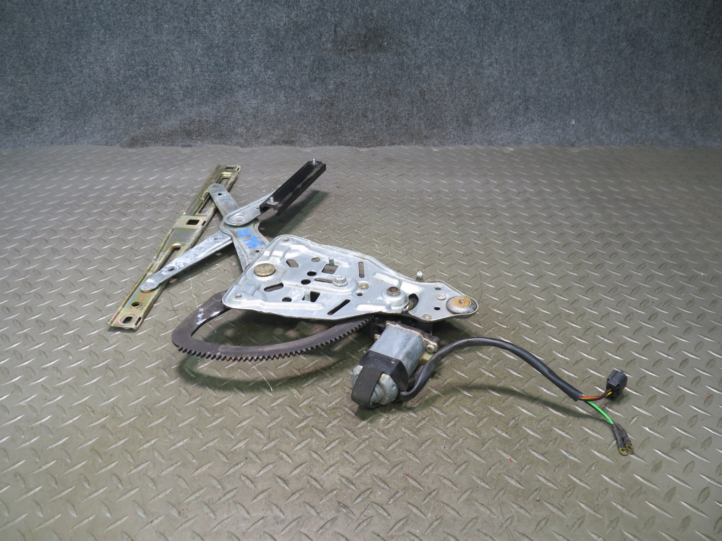 94-02 Mercedes R129 SL500 Right Door Window Regulator w Motor OEM
